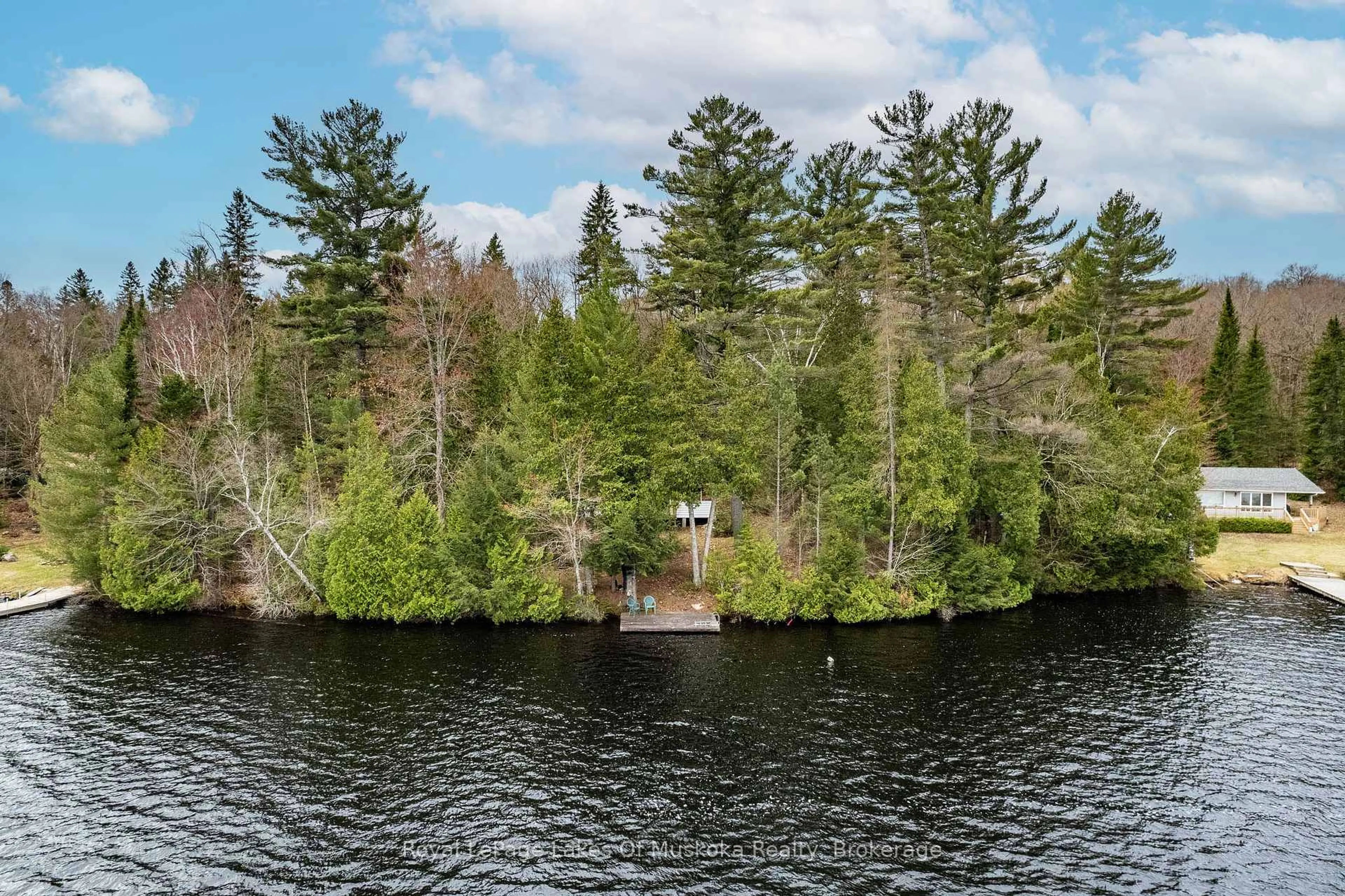 A pic from outside/outdoor area/front of a property/back of a property/a pic from drone, water/lake/river/ocean view for 1042 Farmer Hays Dr, Algonquin Highlands Ontario P0A 1E0
