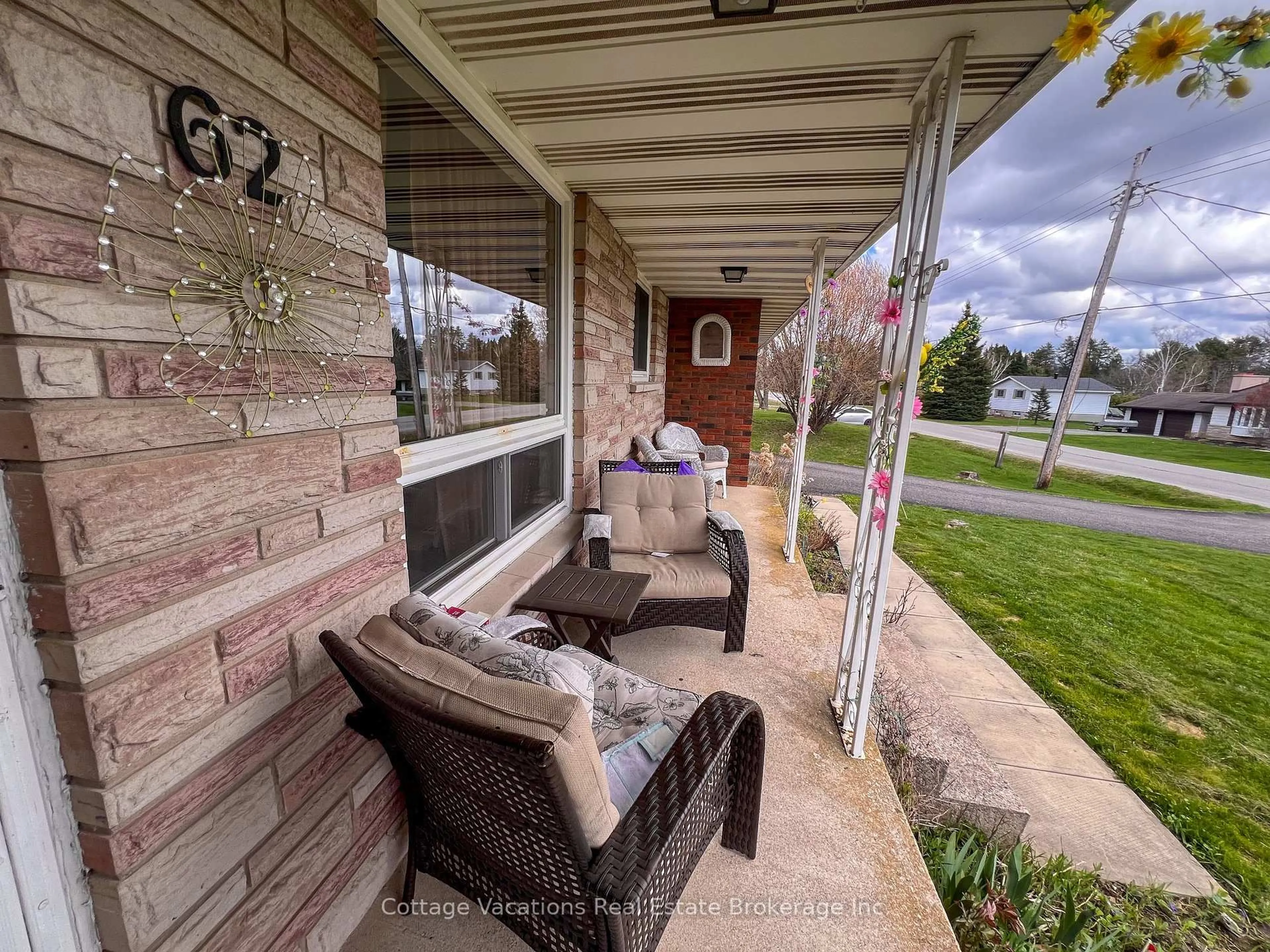 Patio, water/lake/river/ocean view for 62 Maple Heights Dr, Huntsville Ontario P1H 1R8