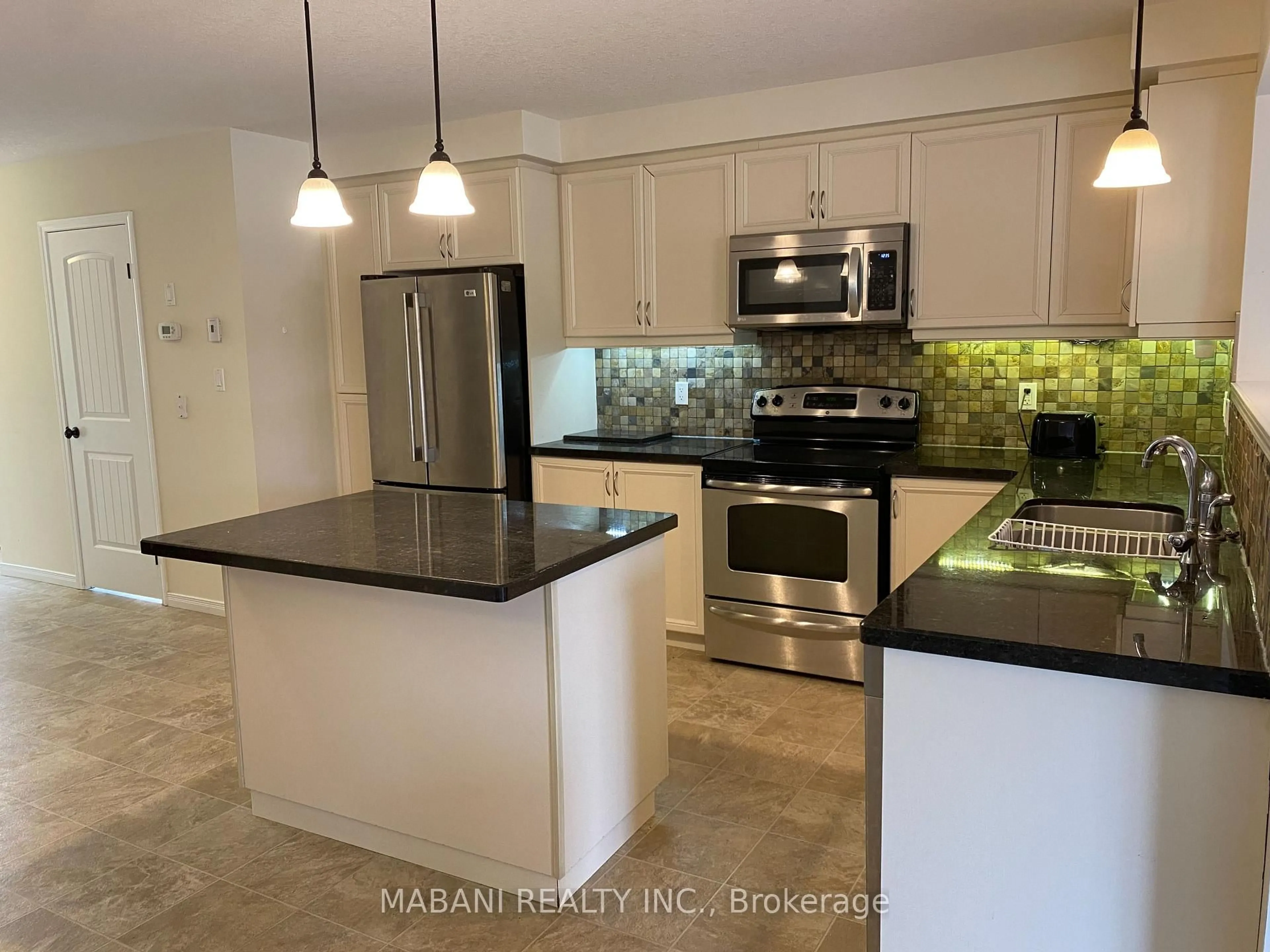 Unknown for 6 Sassafras St, Kitchener Ontario N2N 3S4