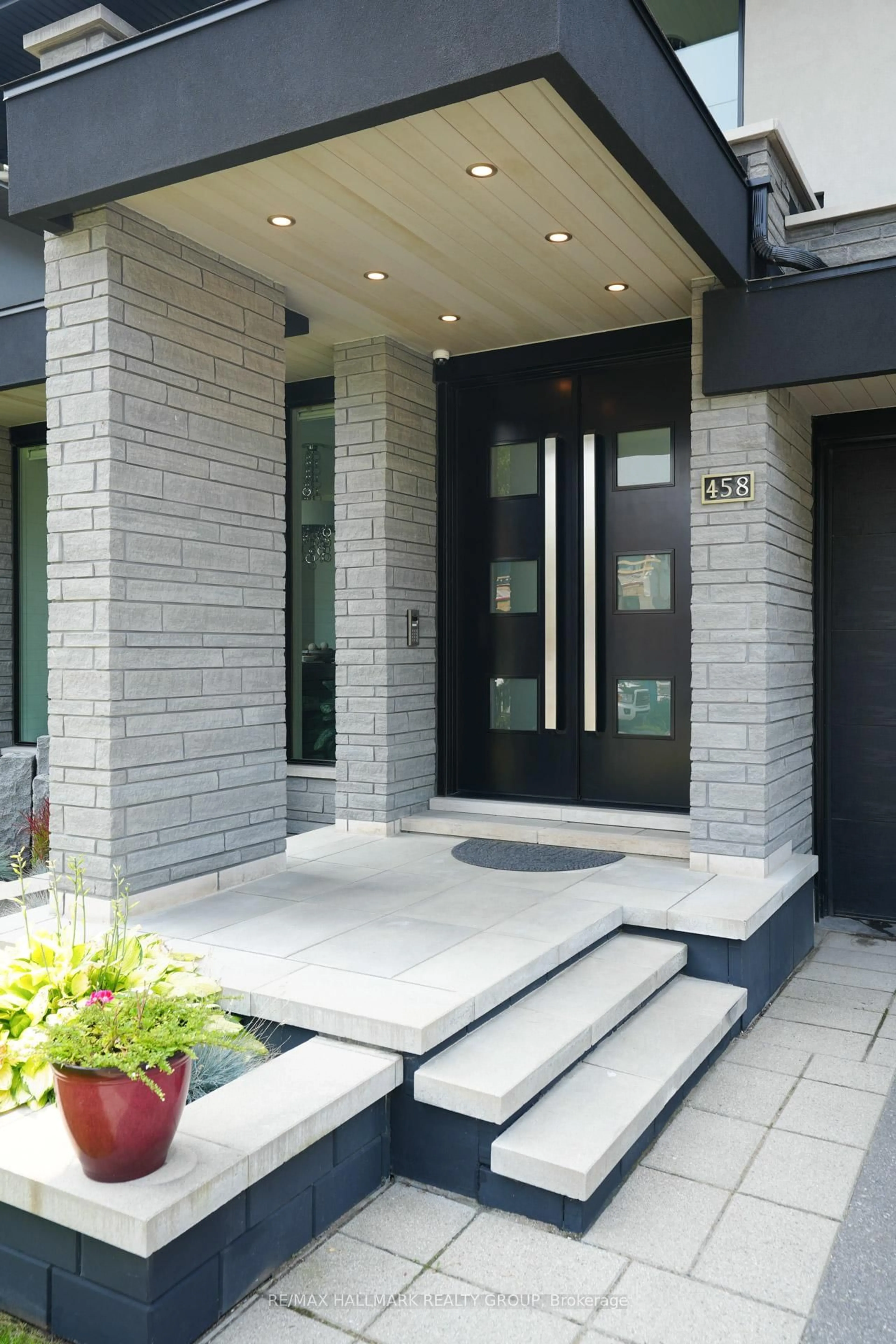 Unknown for 458 TWEEDSMUIR Ave, Ottawa Ontario K1Z 5N9