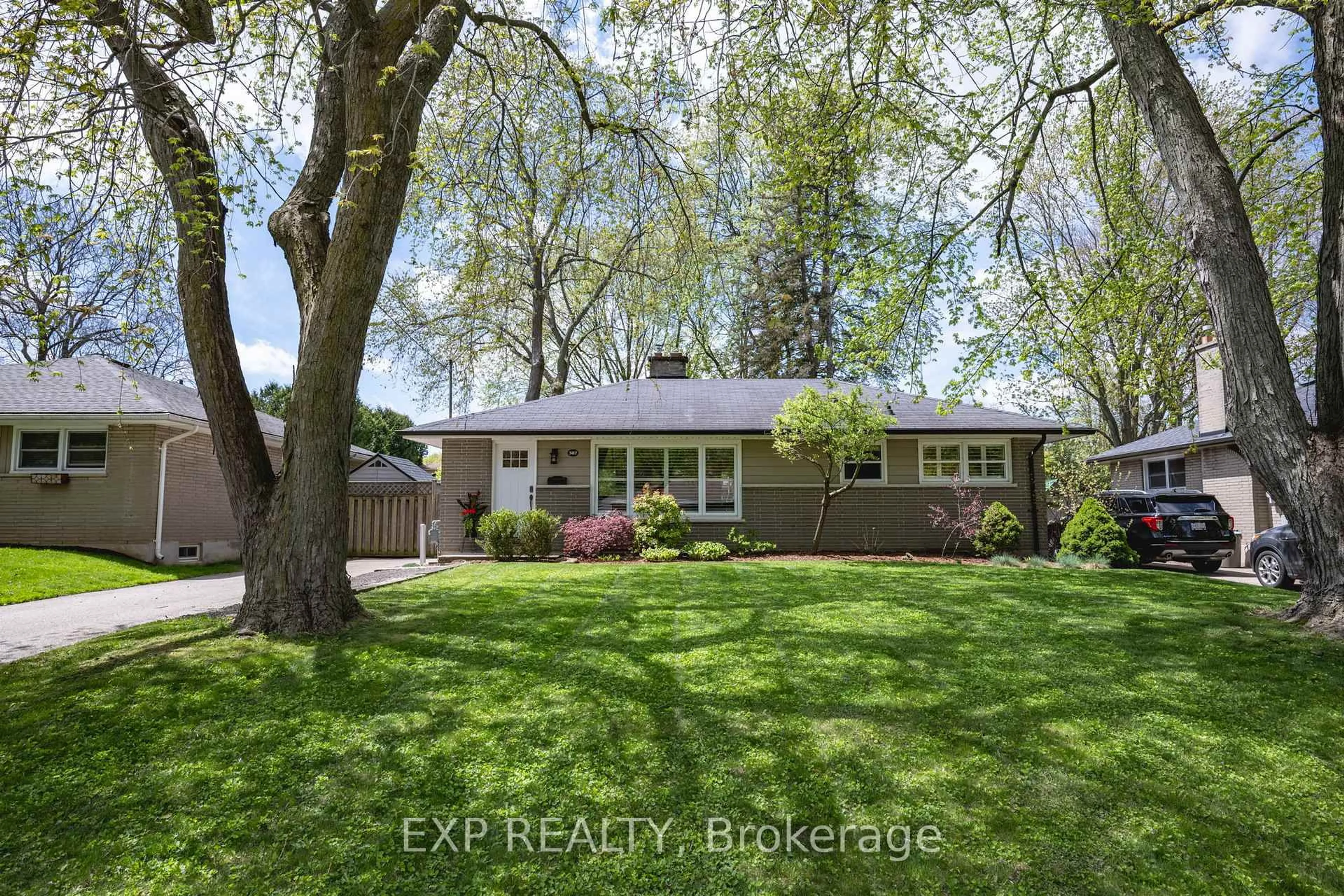 Unknown for 387 GRIFFITH St, London South Ontario N6K 2S1