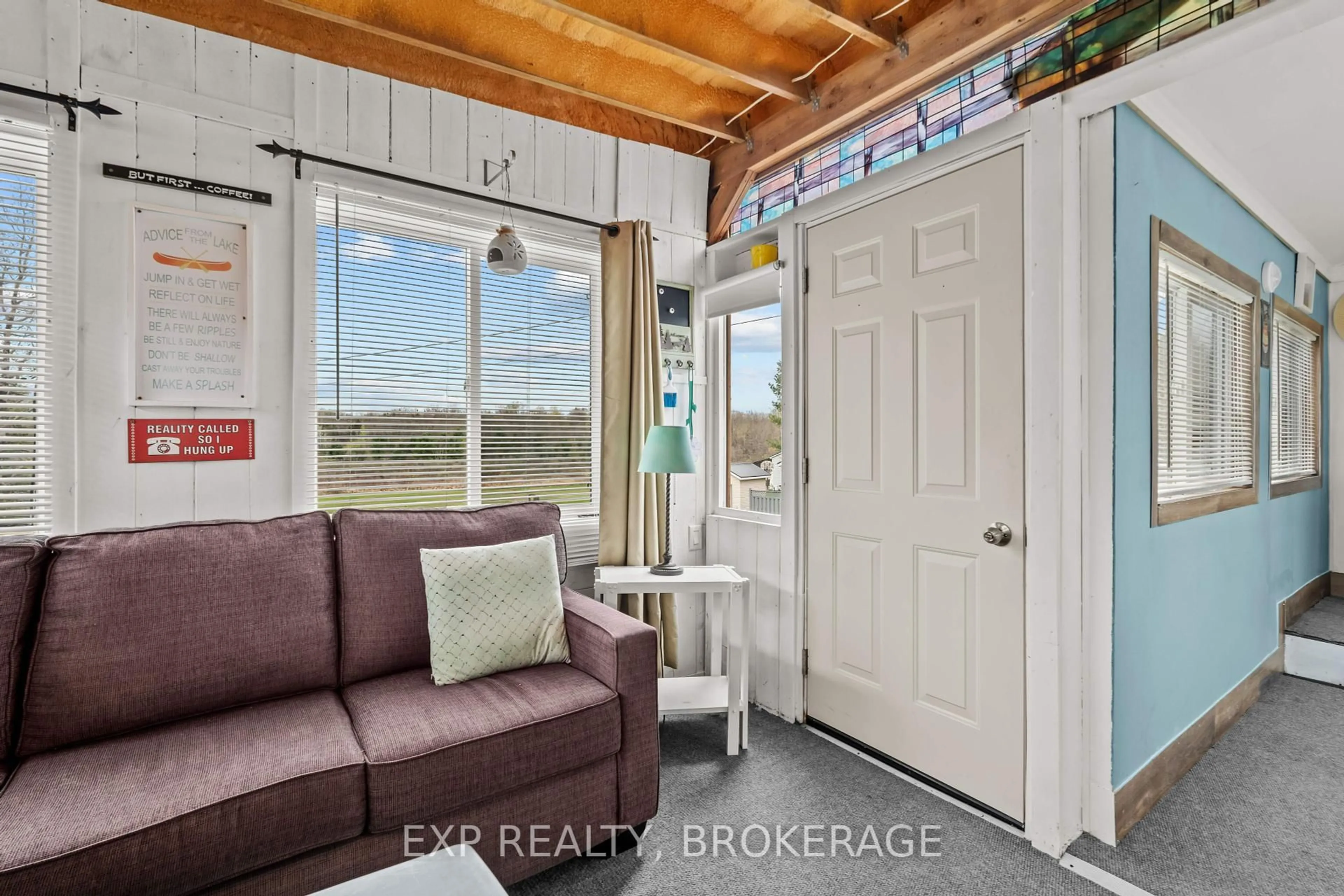 Indoor entryway for 9 GLENFORD Lane ##38, Godfrey Ontario K0H 1T0