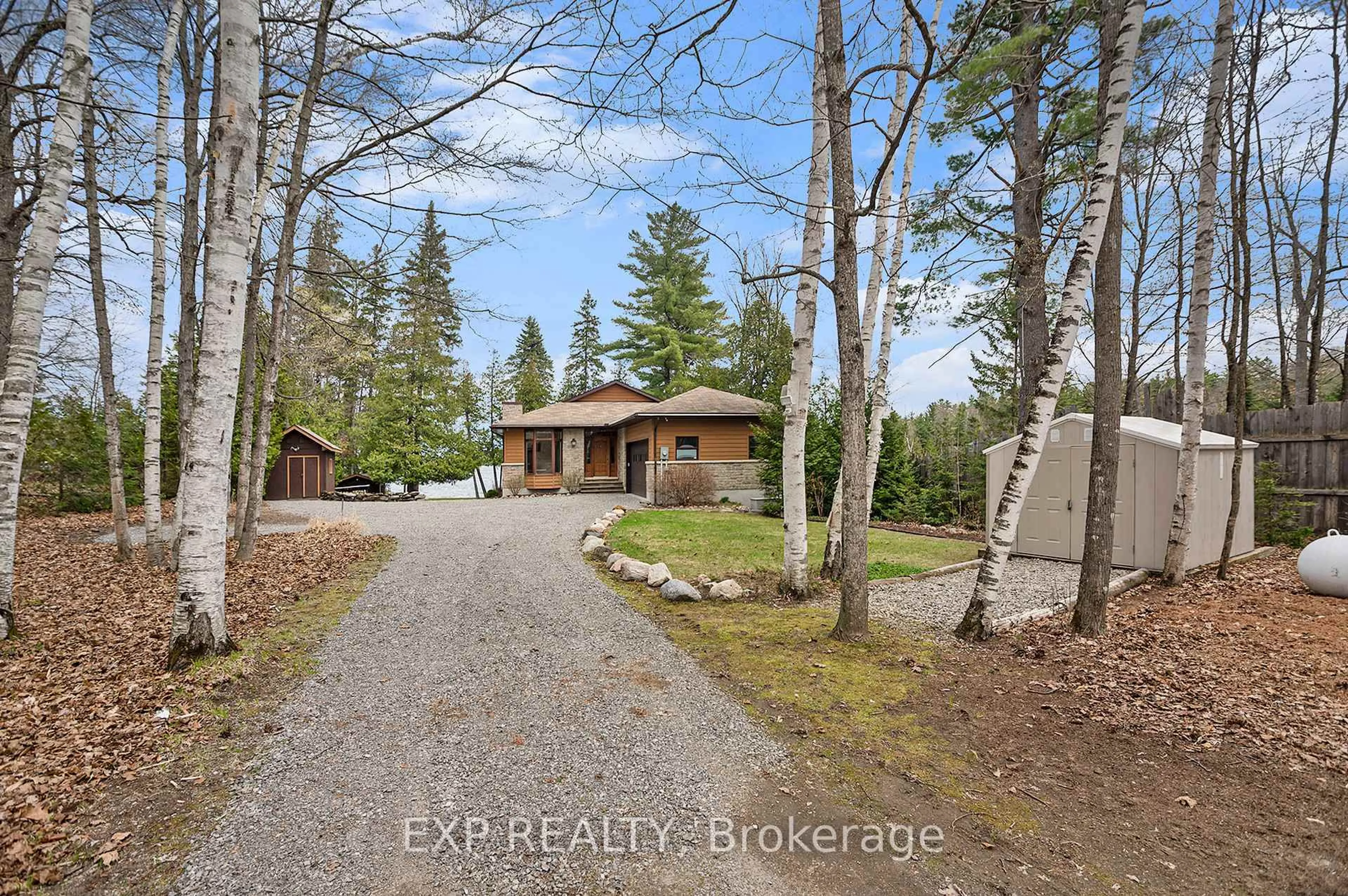 A pic from outside/outdoor area/front of a property/back of a property/a pic from drone, unknown for 544 Lakeshore Rd, White Lake Ontario K0A 3L0