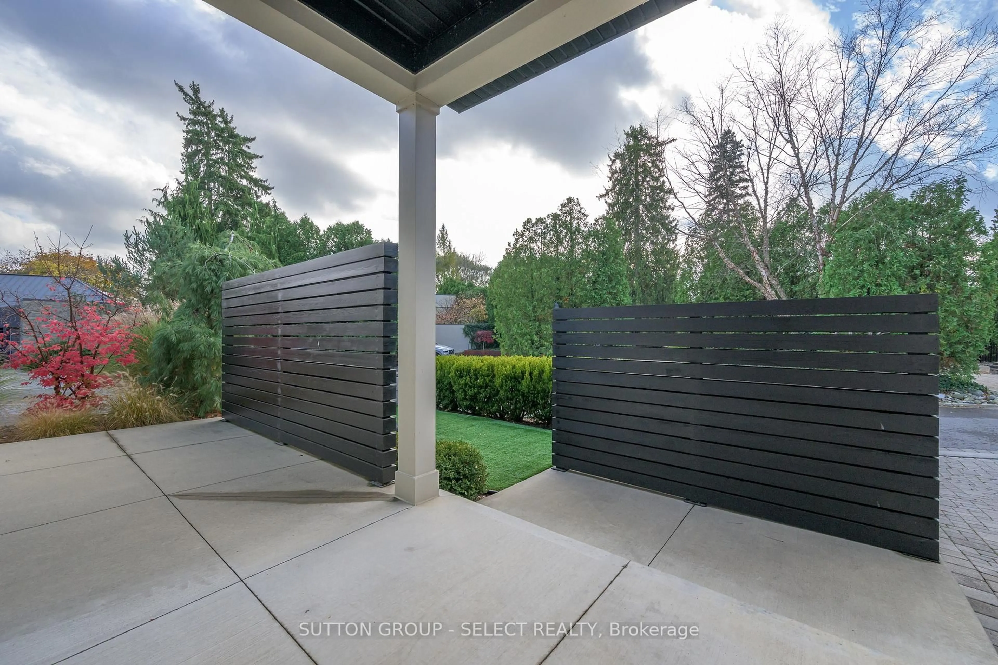Patio, street for 301 Waterstone Pl, London North Ontario N6H 5N2