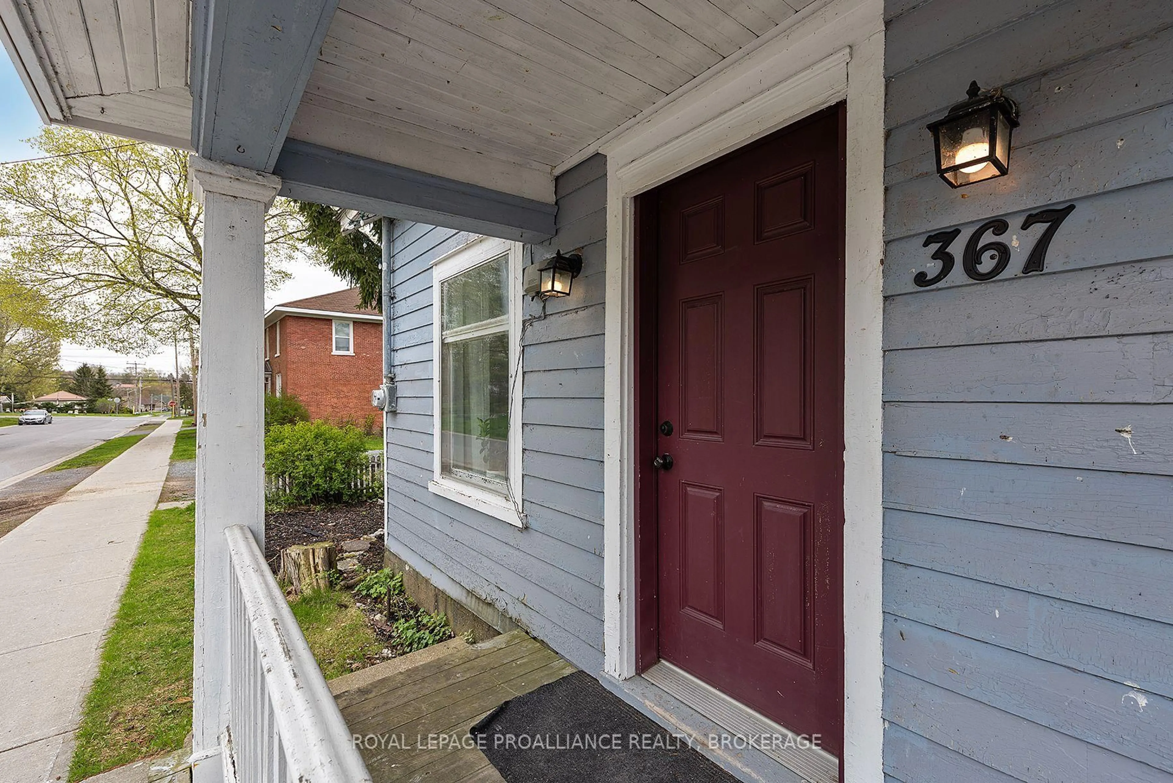 Unknown for 367 Academy St, Bath Ontario K0H 1G0
