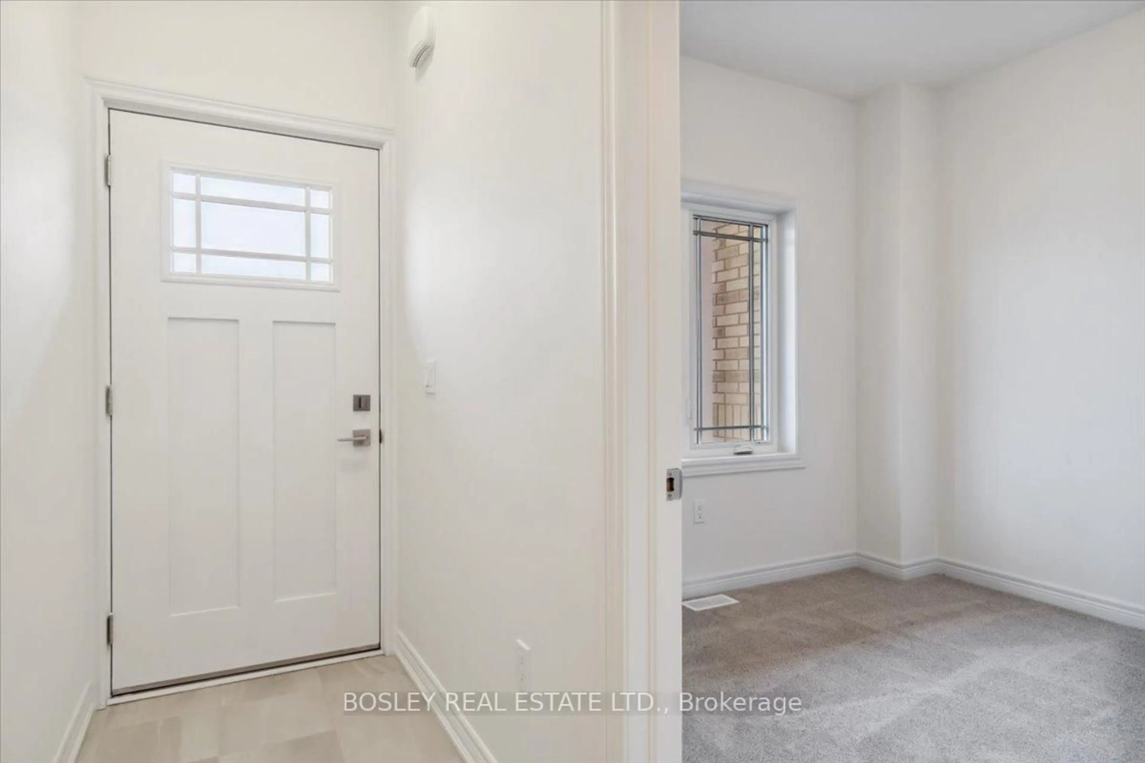 Indoor entryway for 110 Herbert Ave, Grey Highlands Ontario N0C 1H0