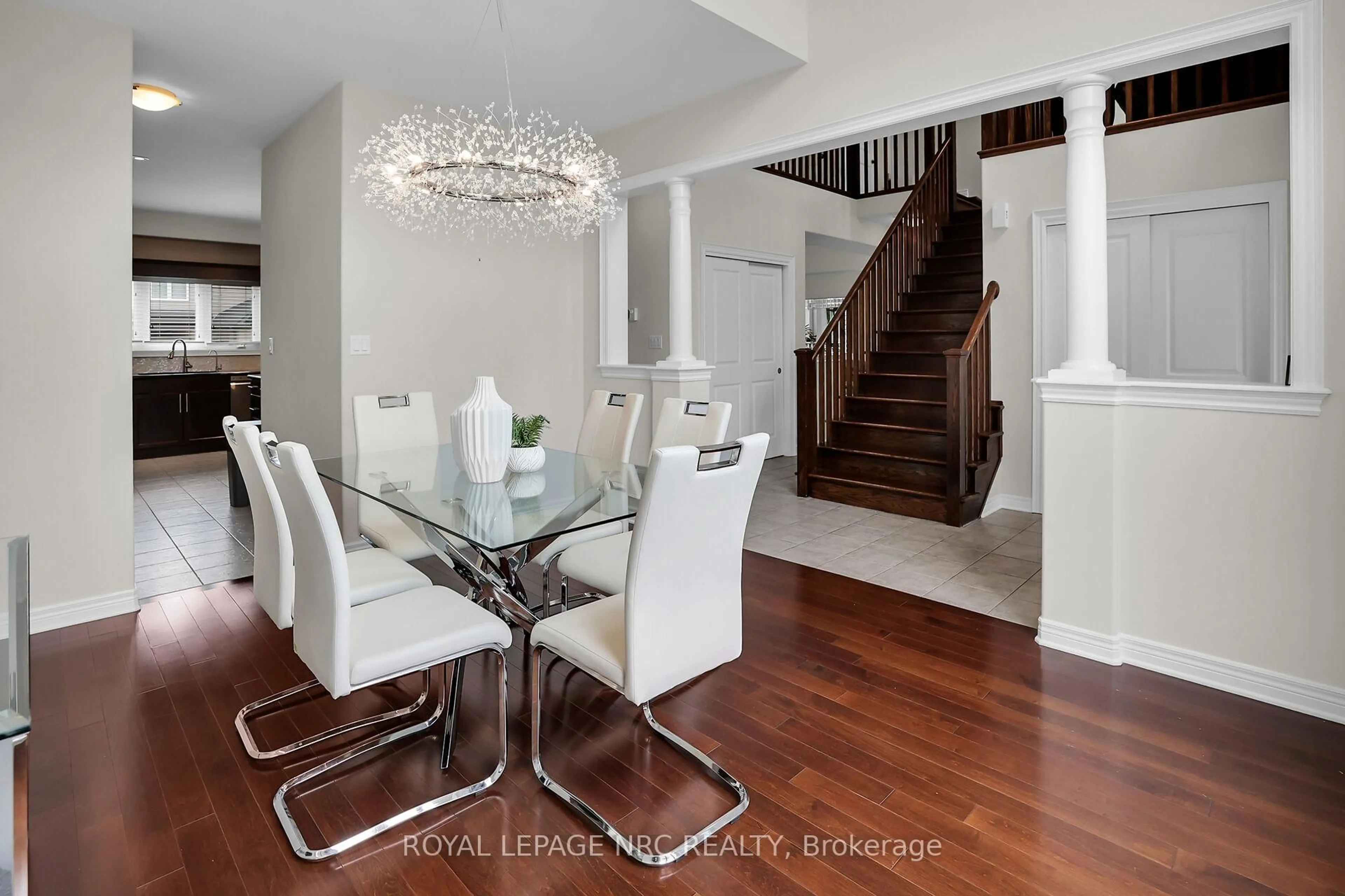 Dining room, unknown for 34 Agincourt Cres, St. Catharines Ontario L2S 4B4