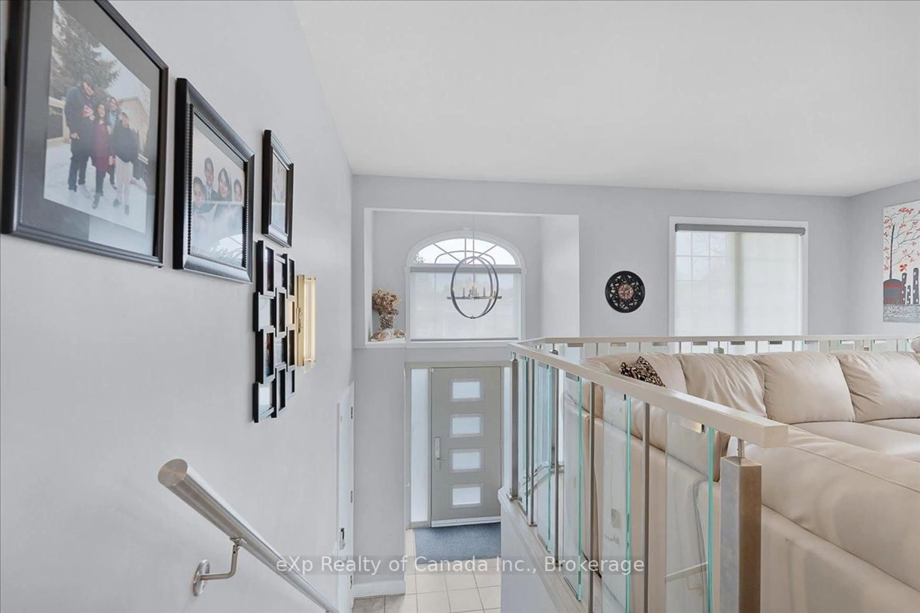 Indoor entryway for 69 Neutral Ave, Woodstock Ontario N4T 1S7