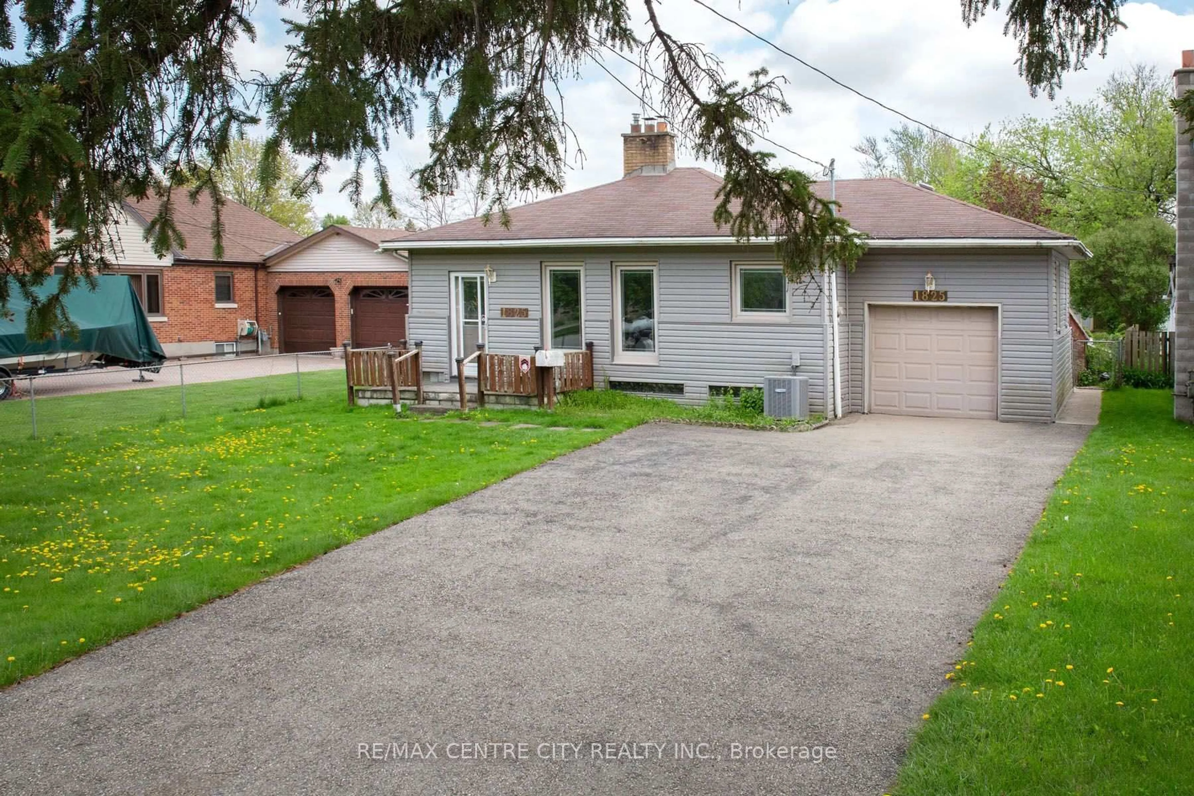 Unknown for 1825 Parkhurst Ave, London East Ontario N5V 2C4