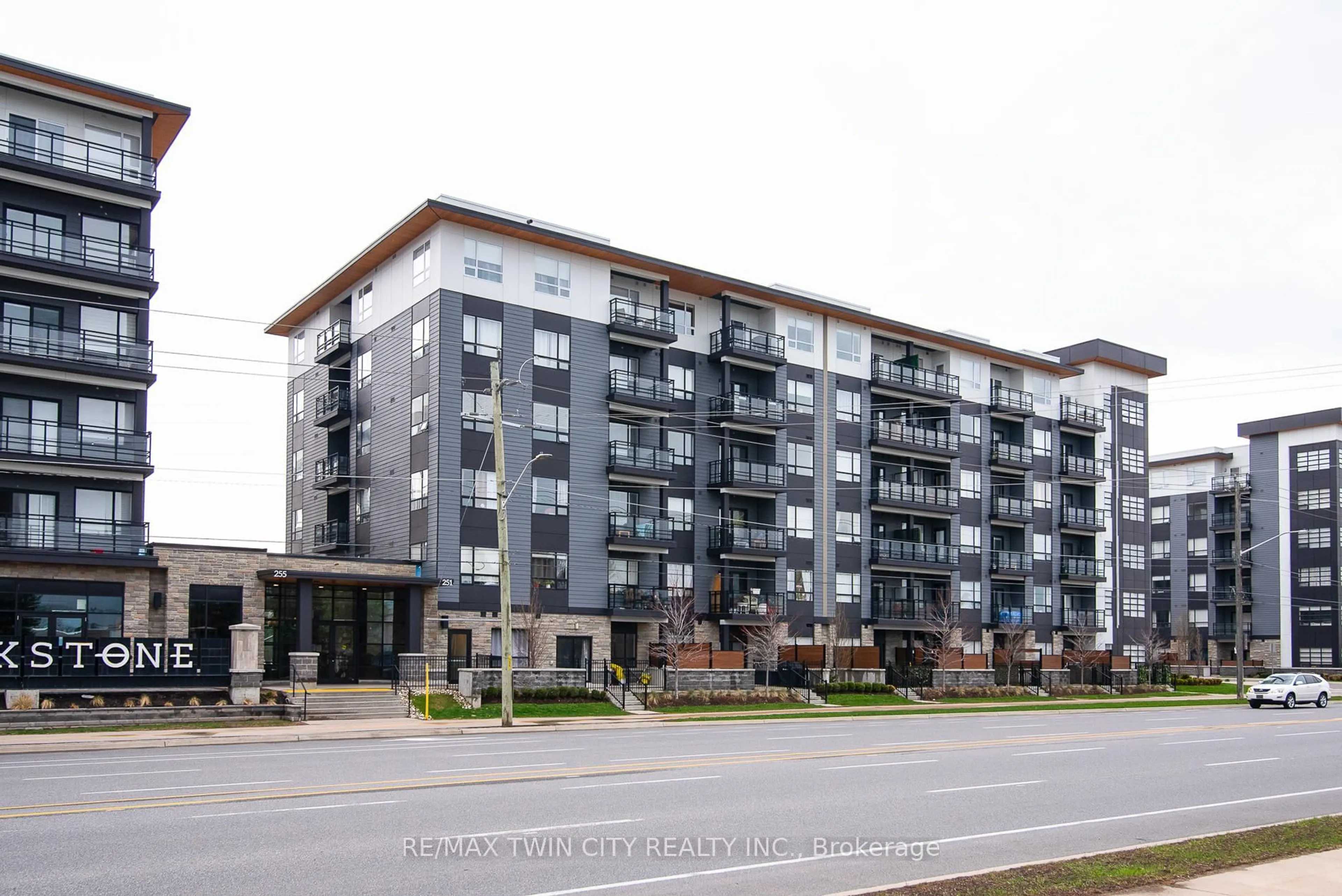 Unknown for 251 Northfield Dr #505, Waterloo Ontario N2K 0G9