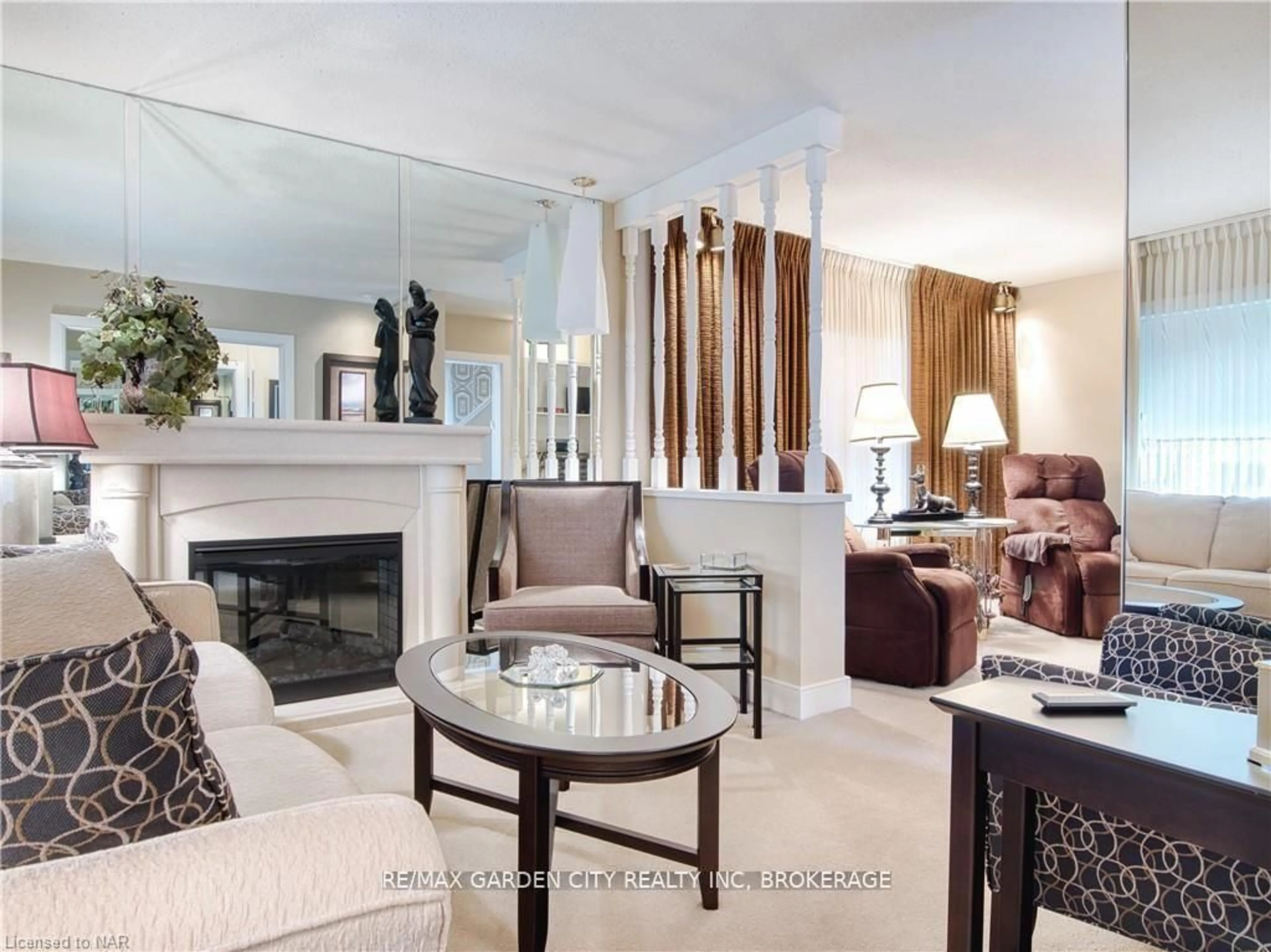 Living room with furniture, unknown for 111 LAKE St, St. Catharines Ontario L2R 5X7