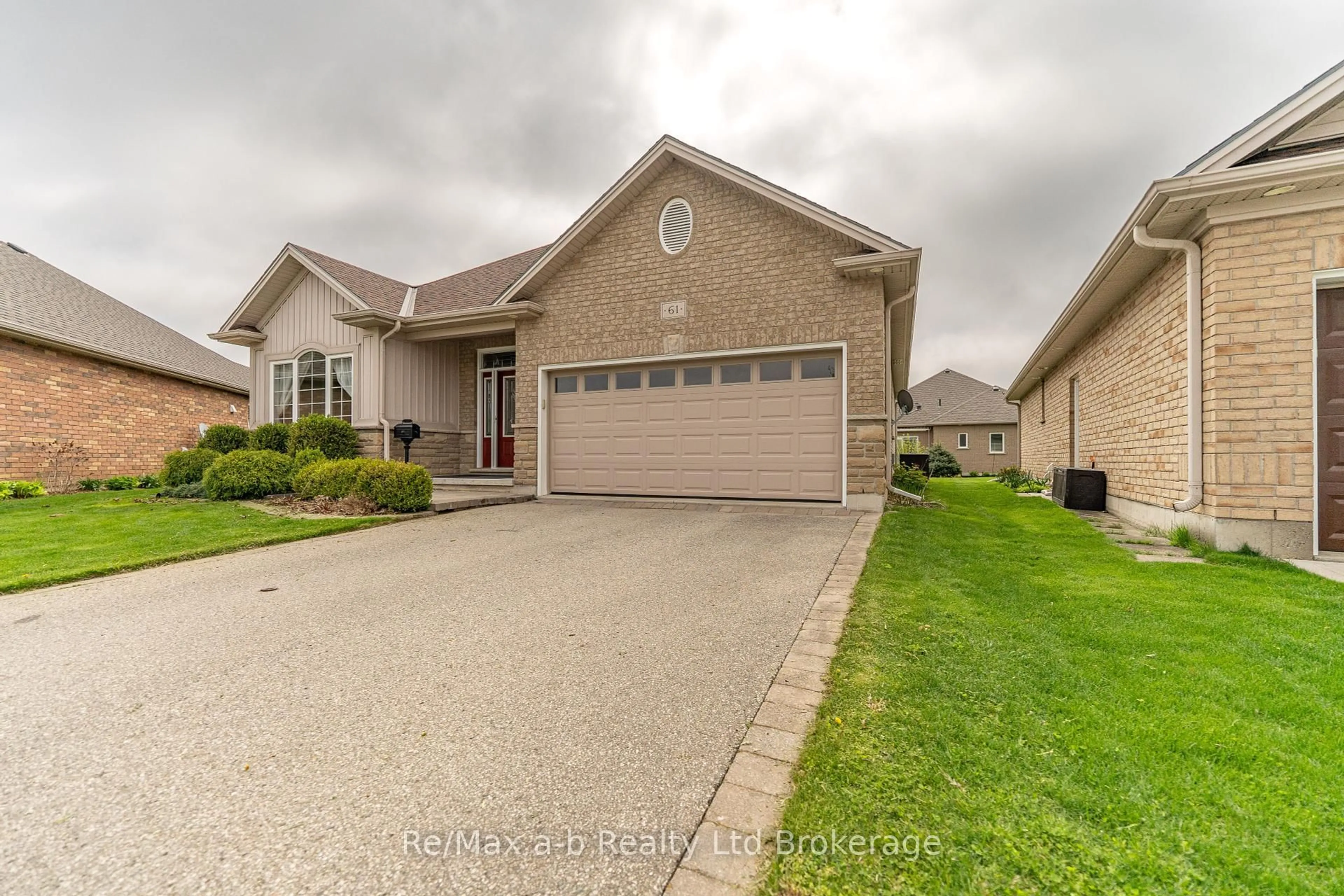 Unknown for 61 Jones Cres, Tillsonburg Ontario N4G 5X5