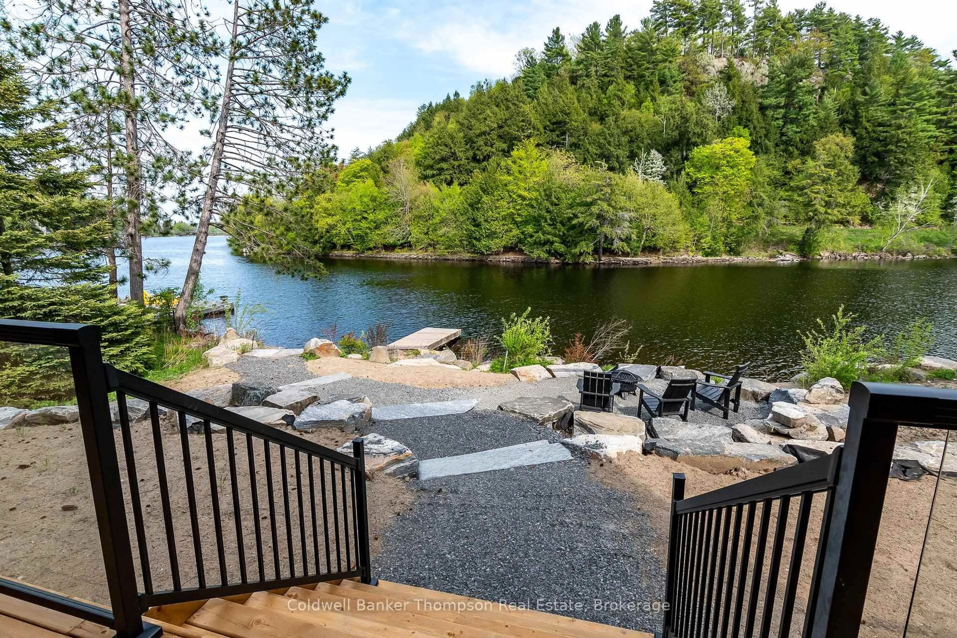 Patio, water/lake/river/ocean view for 32 Church St, Huntsville Ontario P1H 1G8