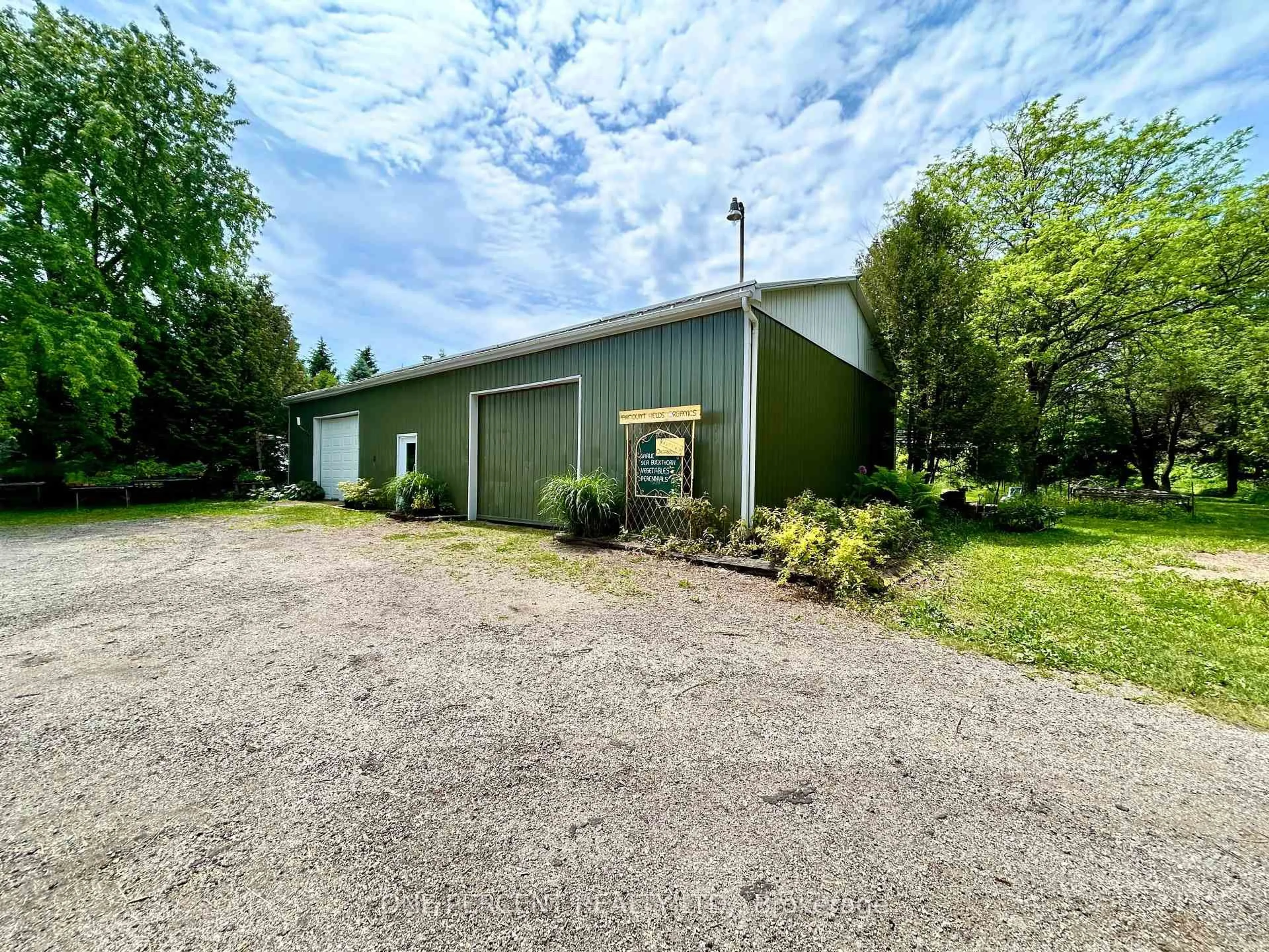 A pic from outside/outdoor area/front of a property/back of a property/a pic from drone, building for 196690 Grey Road 7 Rd, Grey Highlands Ontario N4L 1W7