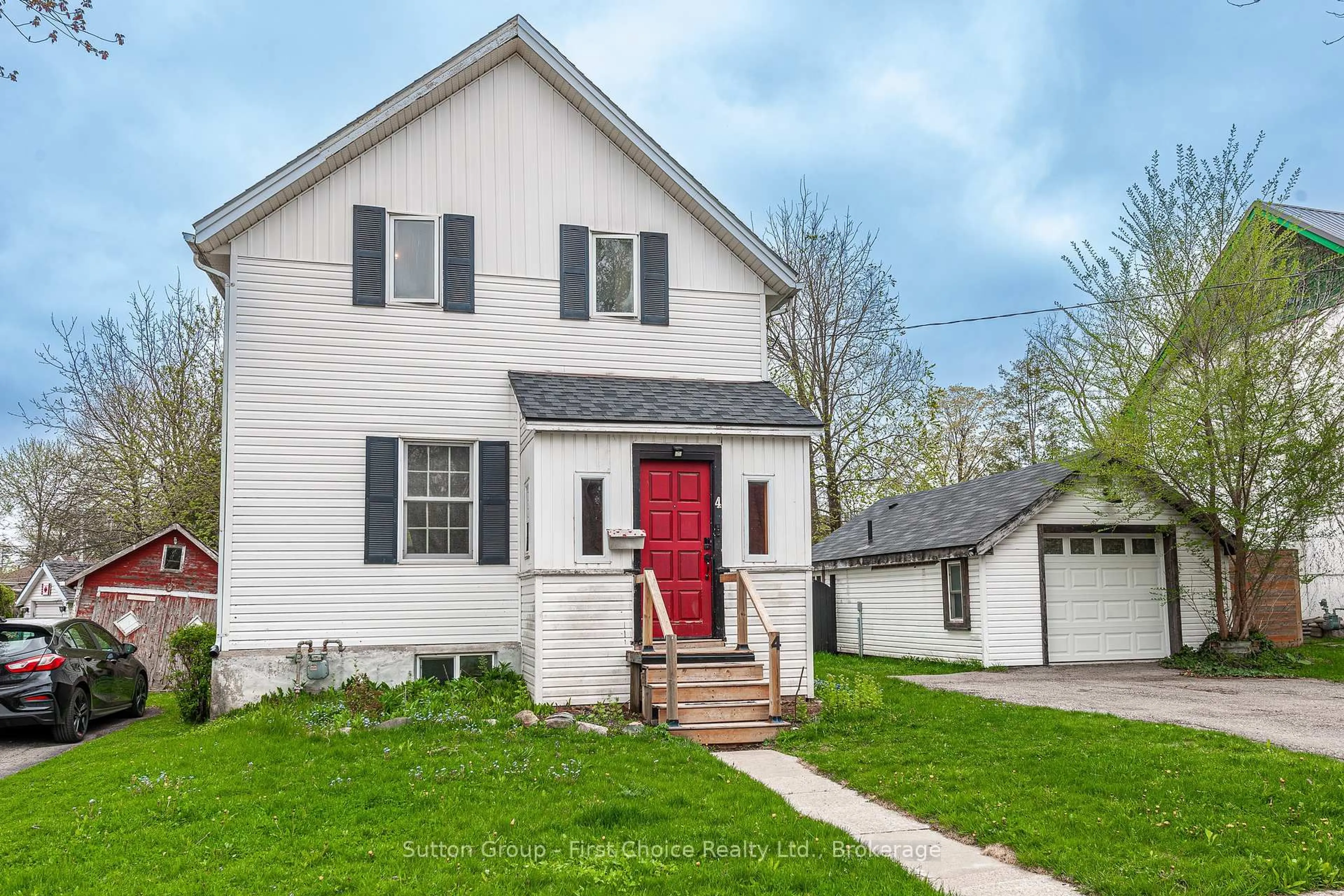 Unknown for 4 Louise St, Stratford Ontario N5A 2E2