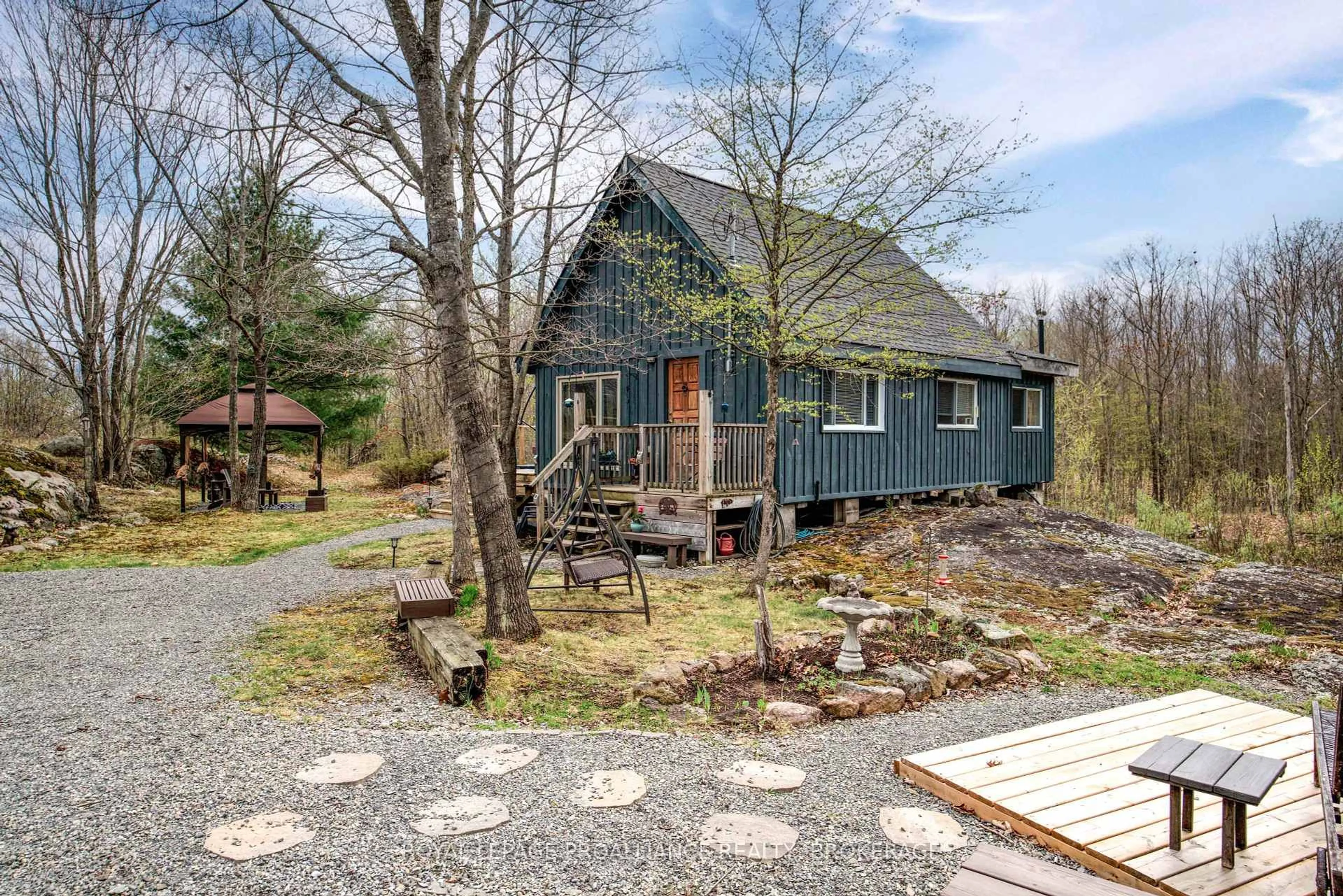 A pic from outside/outdoor area/front of a property/back of a property/a pic from drone, unknown for 1679 Mountain Rd, Rideau Lakes Ontario K0G 1X0