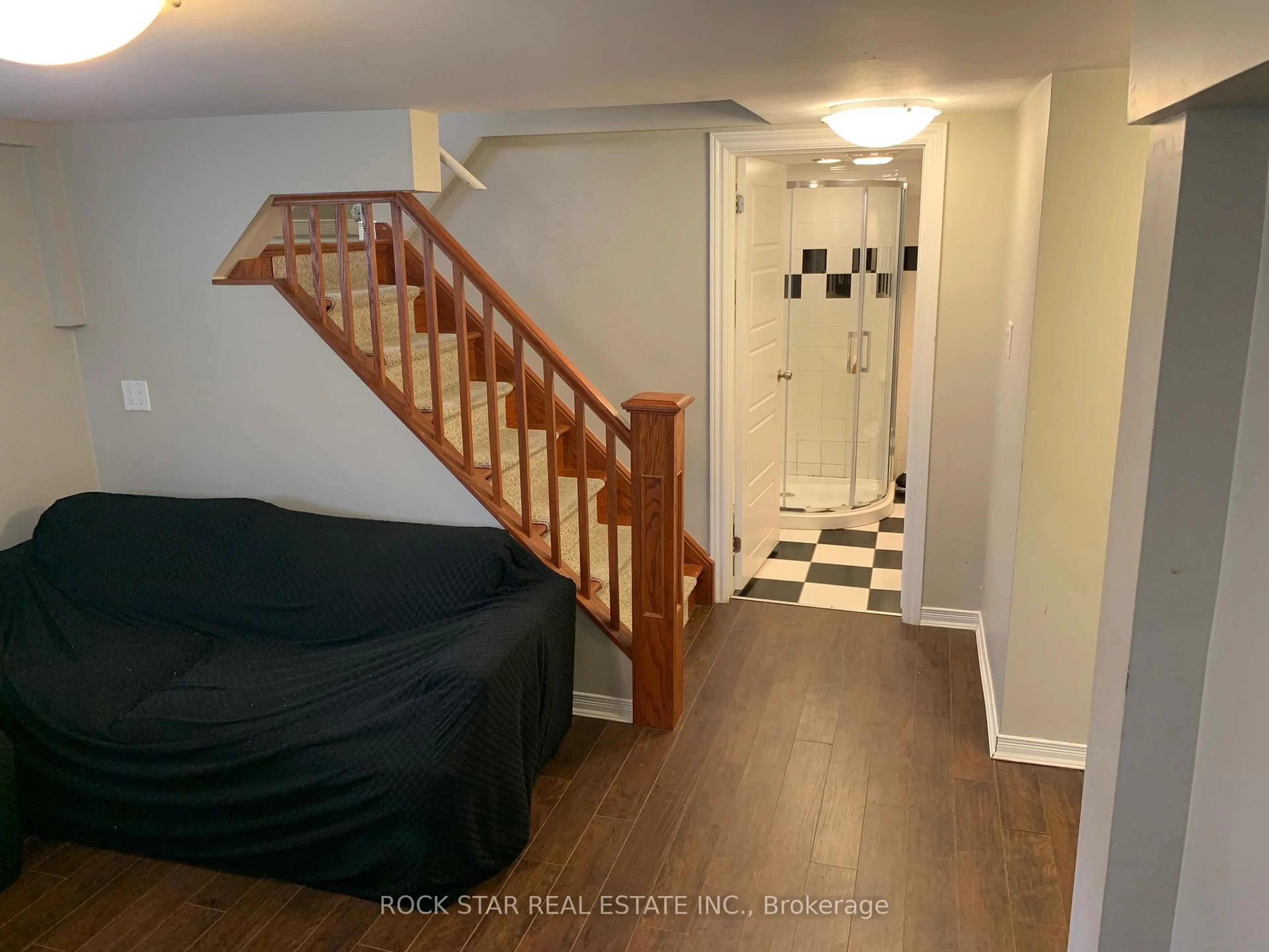 Unknown for 212 RATHOWEN St, London North Ontario N6H 2G2