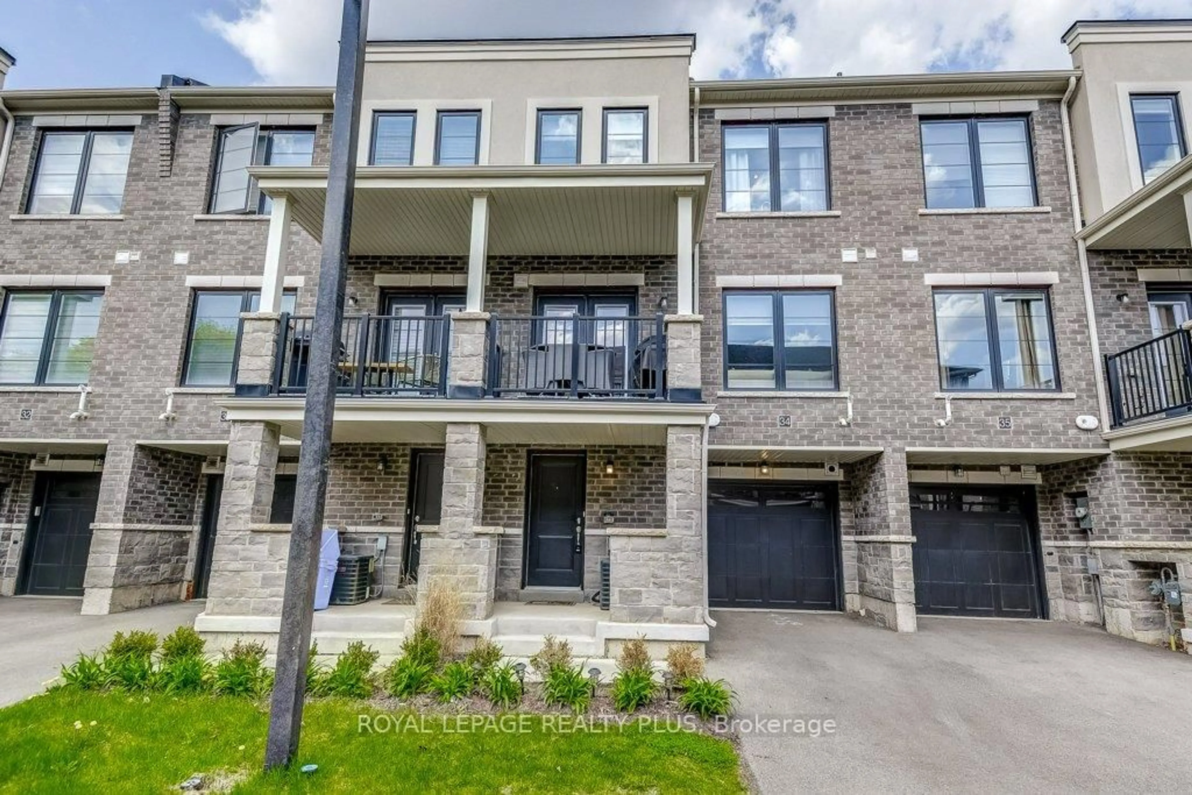 Unknown for 383 Dundas St #34, Hamilton Ontario L8B 1X6
