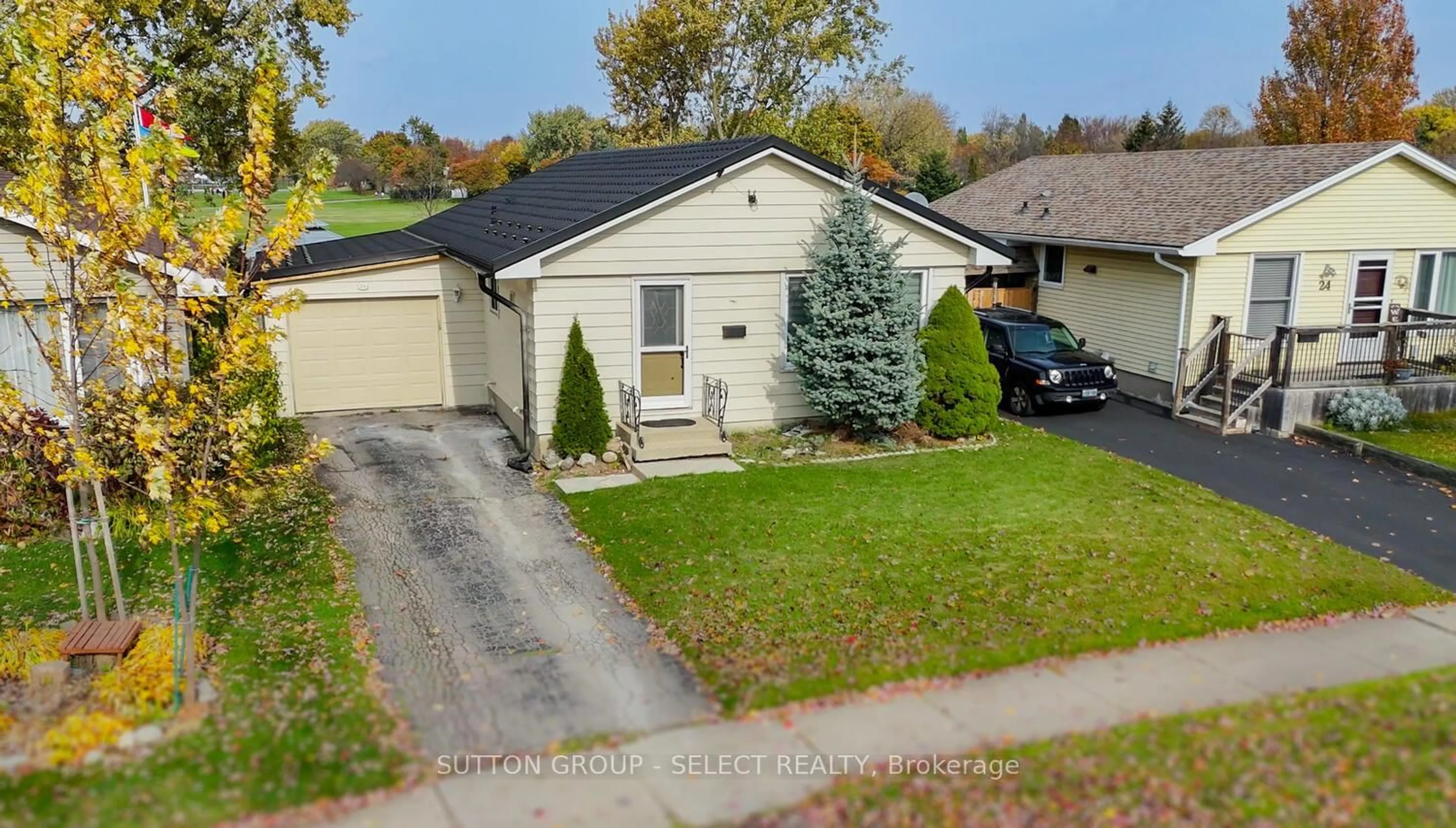 A pic from outside/outdoor area/front of a property/back of a property/a pic from drone, street for 20 Dow Rd, London South Ontario N6E 1E9