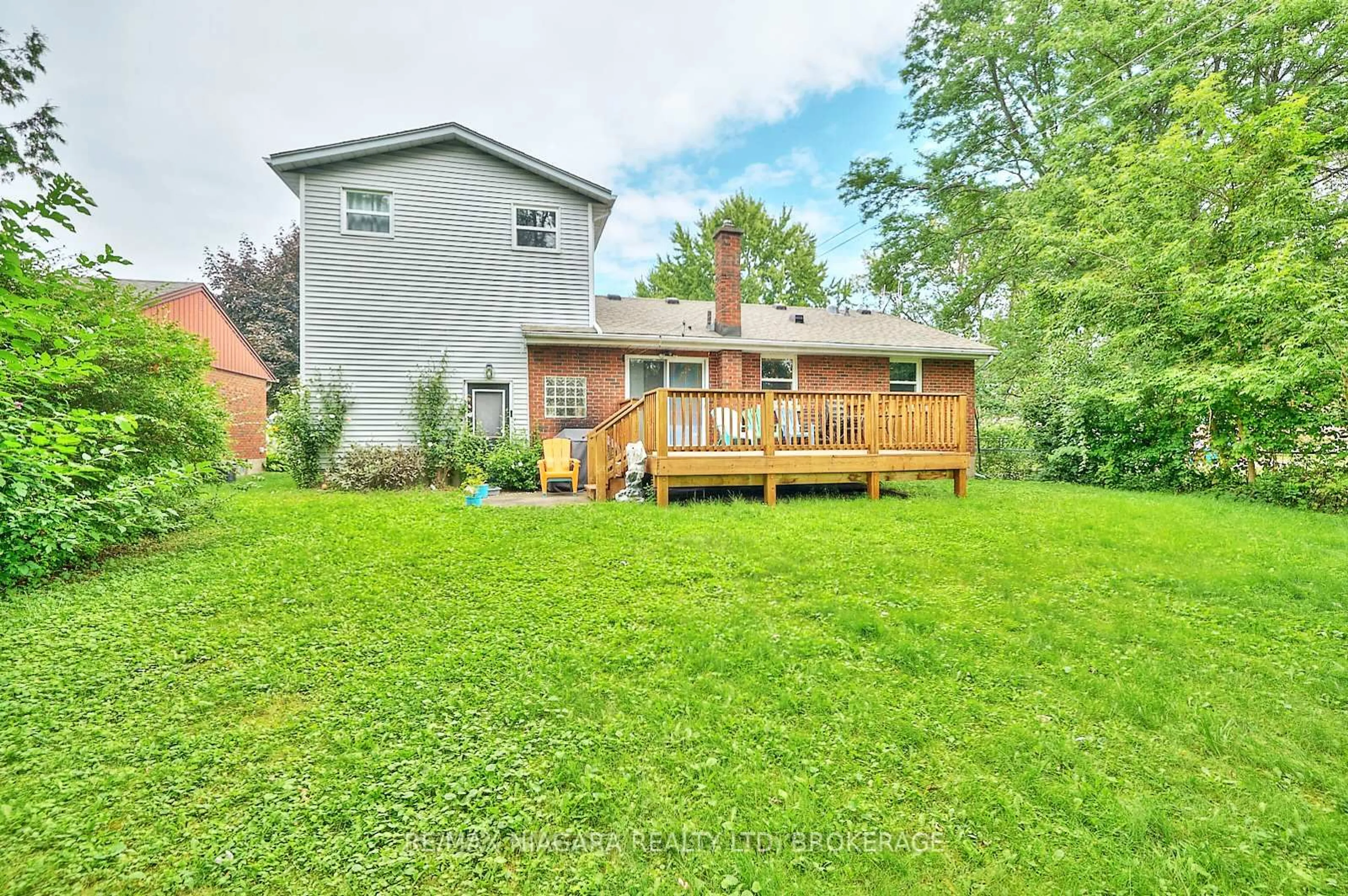 Unknown for 6100 Sidney St, Niagara Falls Ontario L2E 3A1