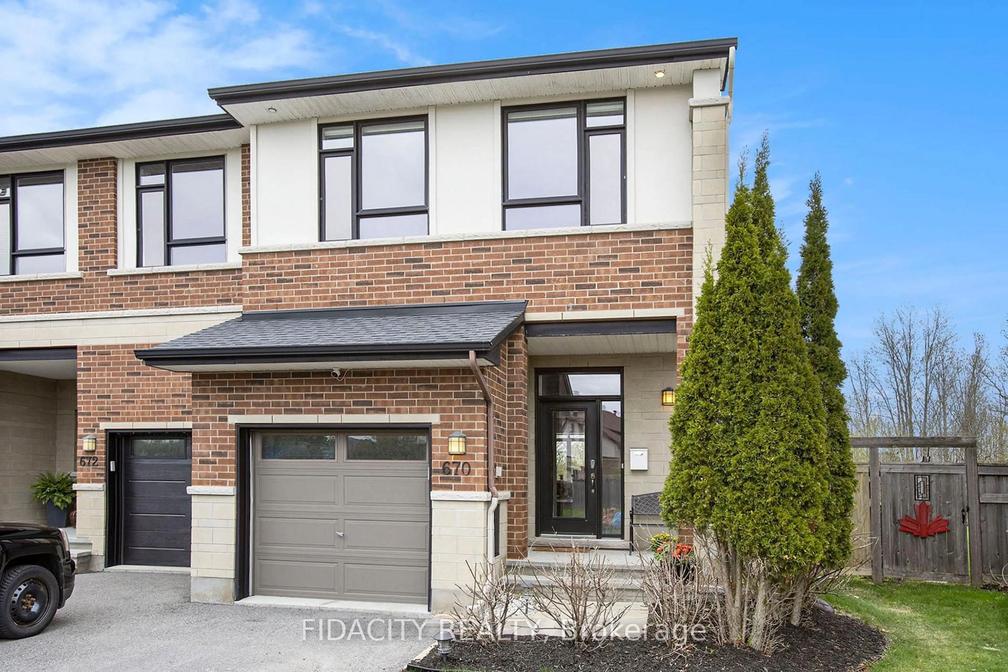 Home with brick exterior material, street for 670 Whitecliffs Ave, Ottawa Ontario K1V 2N4
