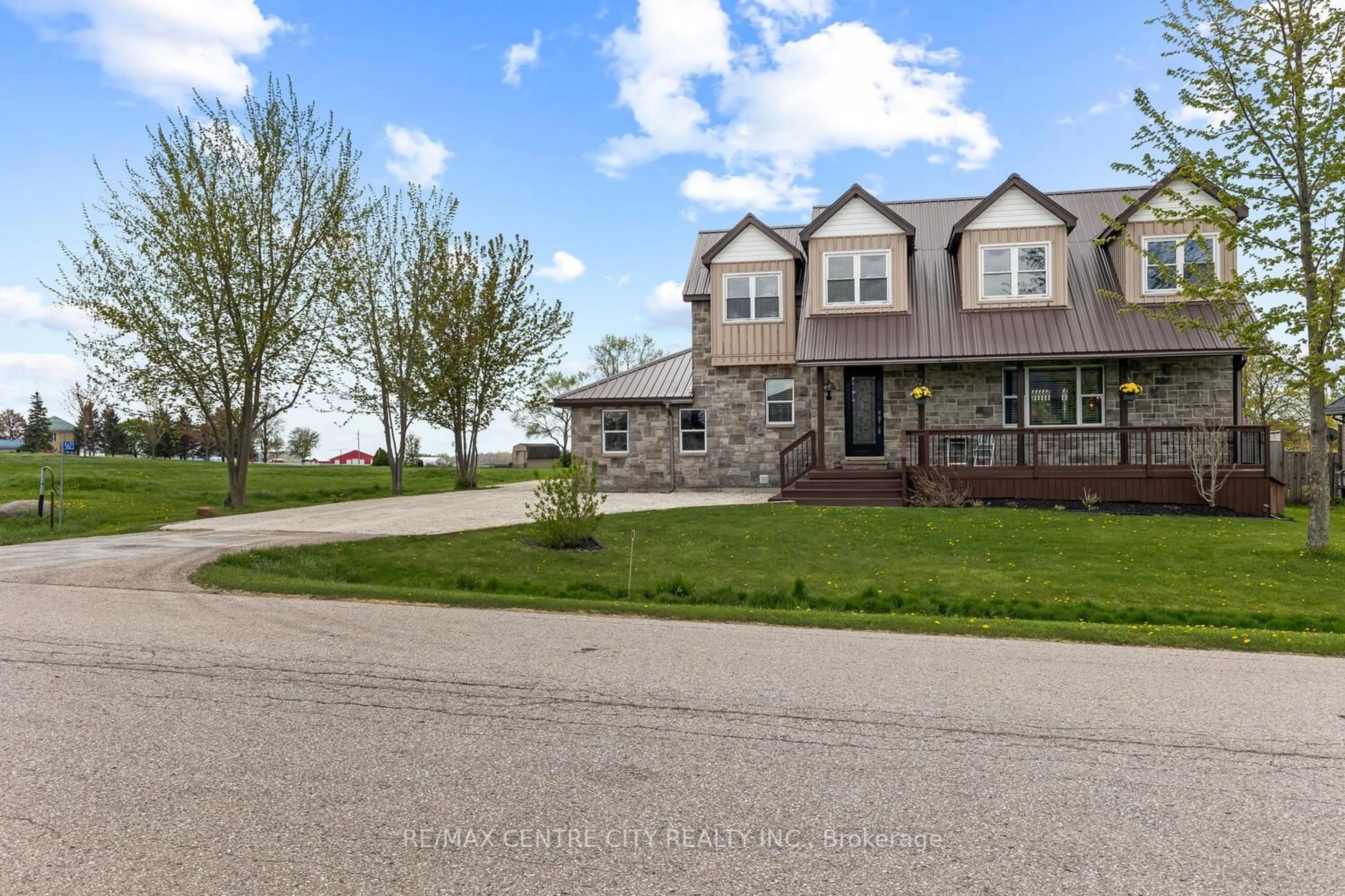 Unknown for 5623 Chriselle Pl, Lucan Biddulph Ontario N0M 2J0
