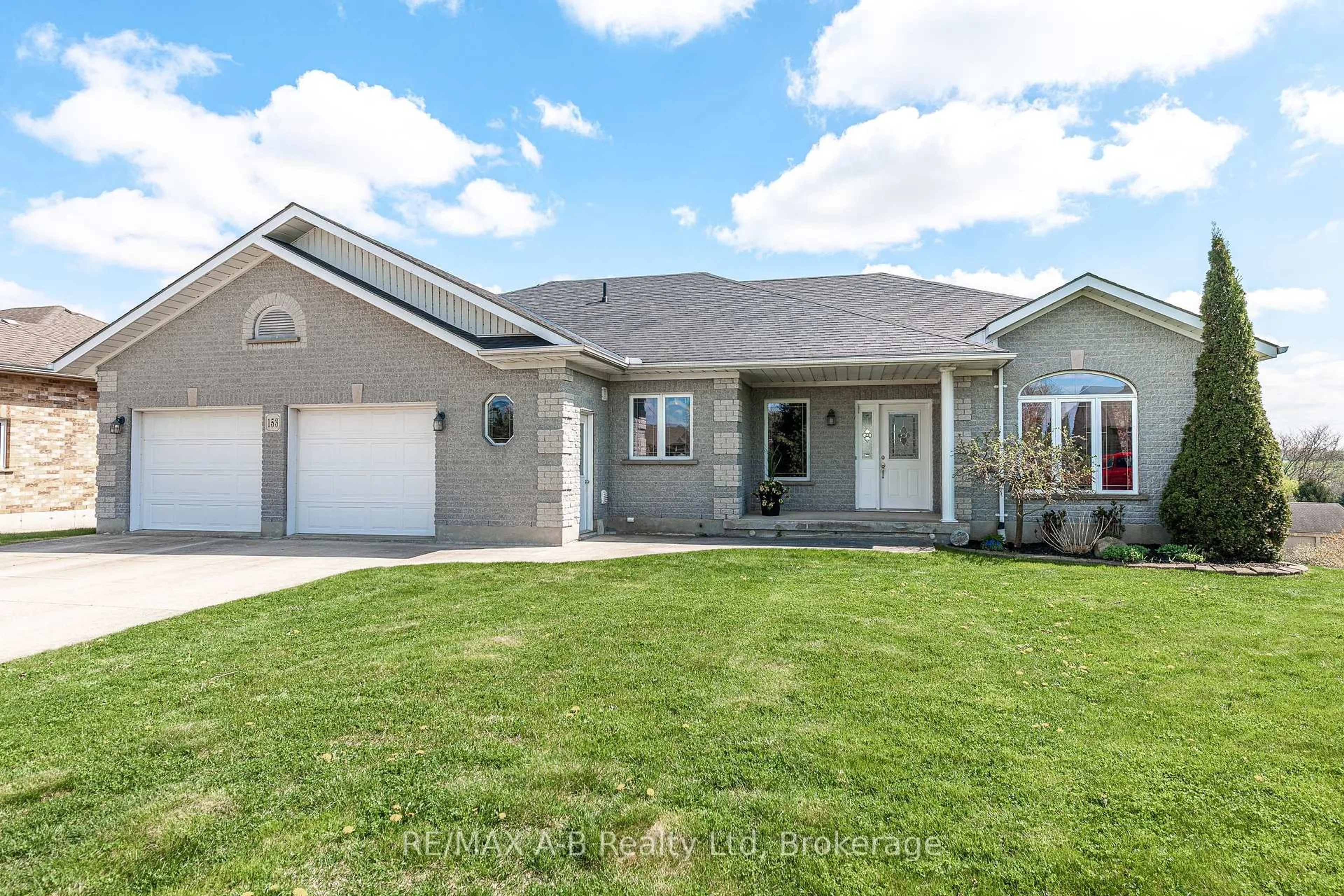 Home with vinyl exterior material, street for 153 Thamesview Cres, St. Marys Ontario N4X 1E1
