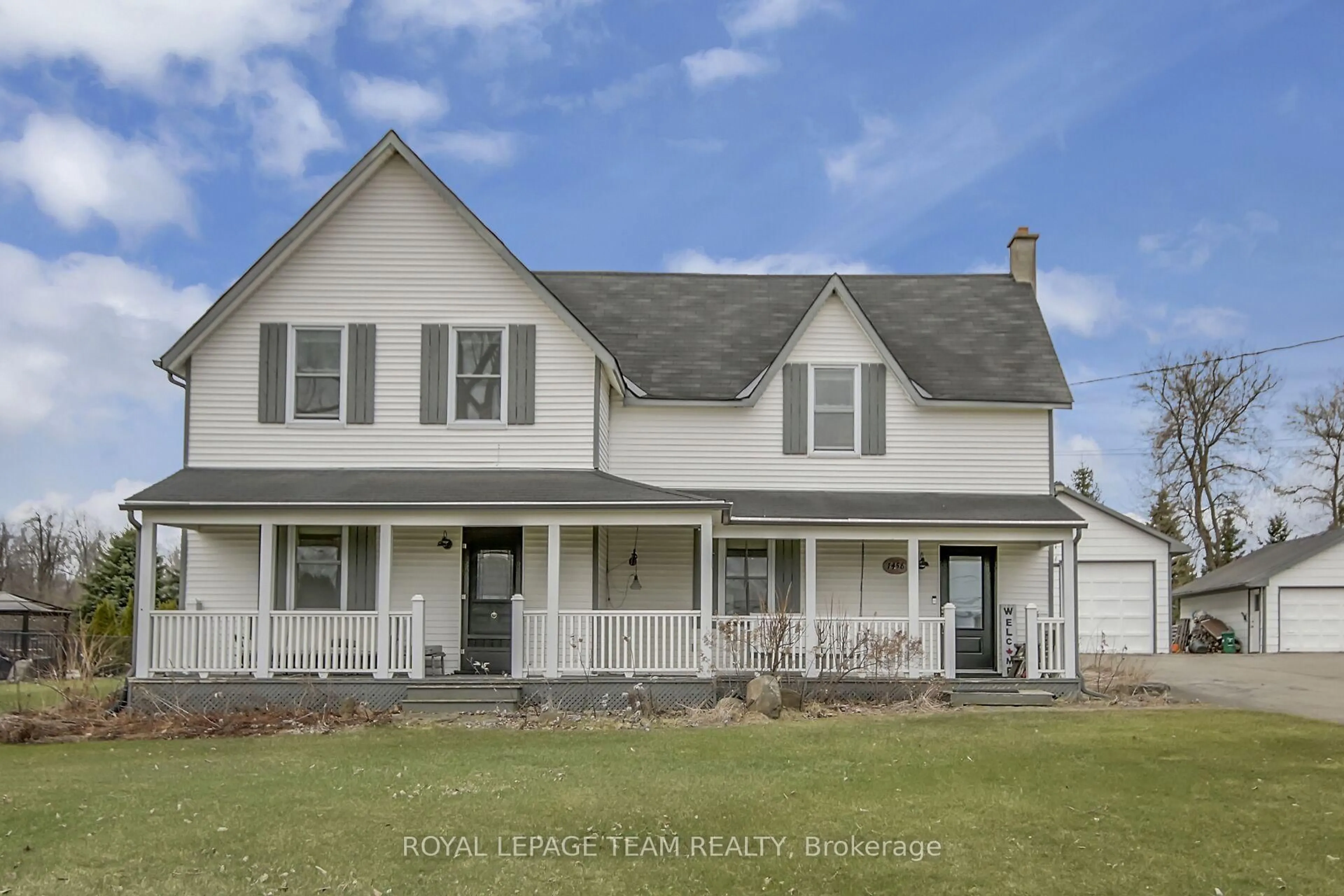 Home with vinyl exterior material, street for 1456 Meadow Dr, Ottawa Ontario K4P 1B1