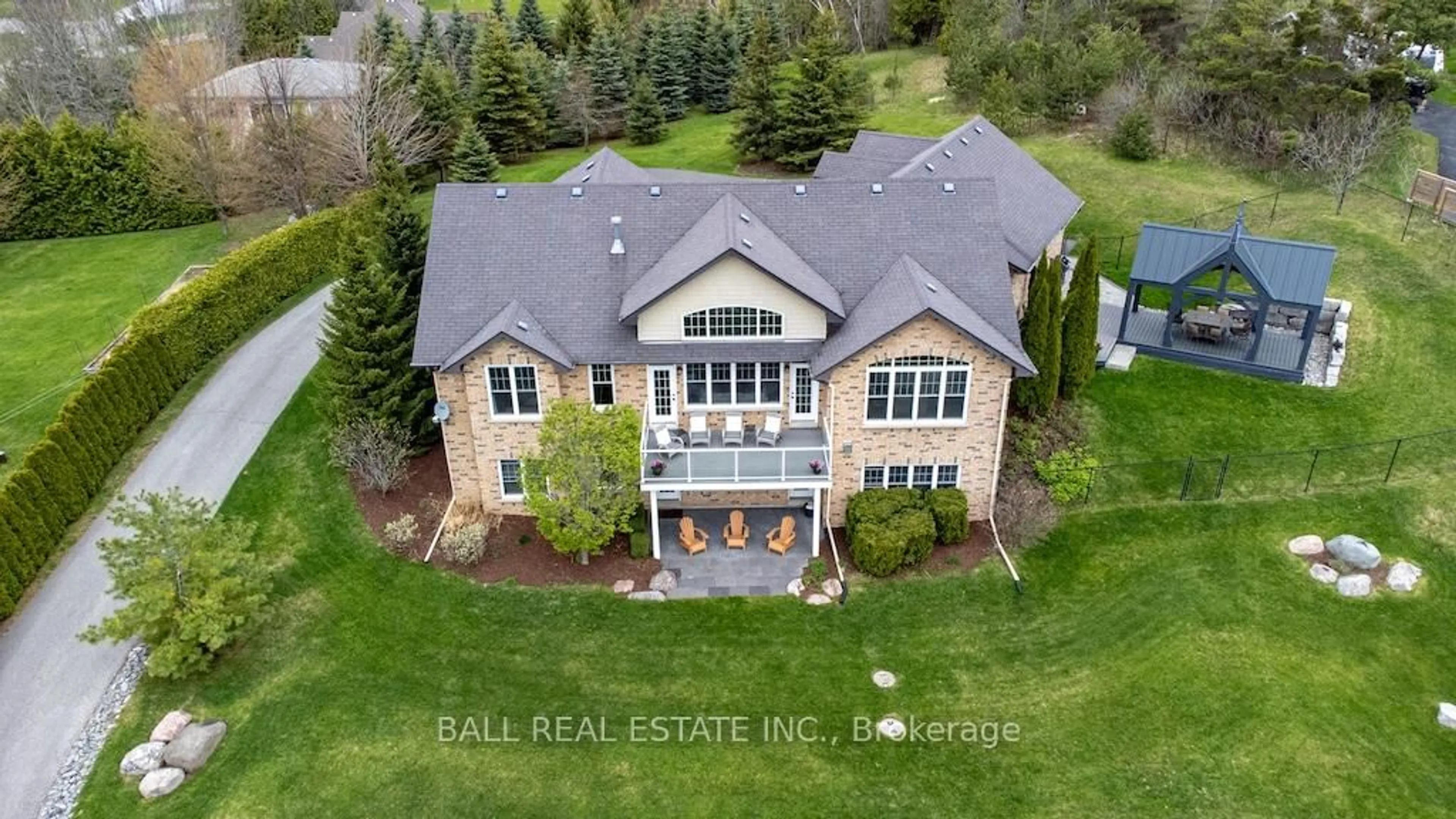 A pic from outside/outdoor area/front of a property/back of a property/a pic from drone, unknown for 164 Arnott Dr, Selwyn Ontario K0L 1T0