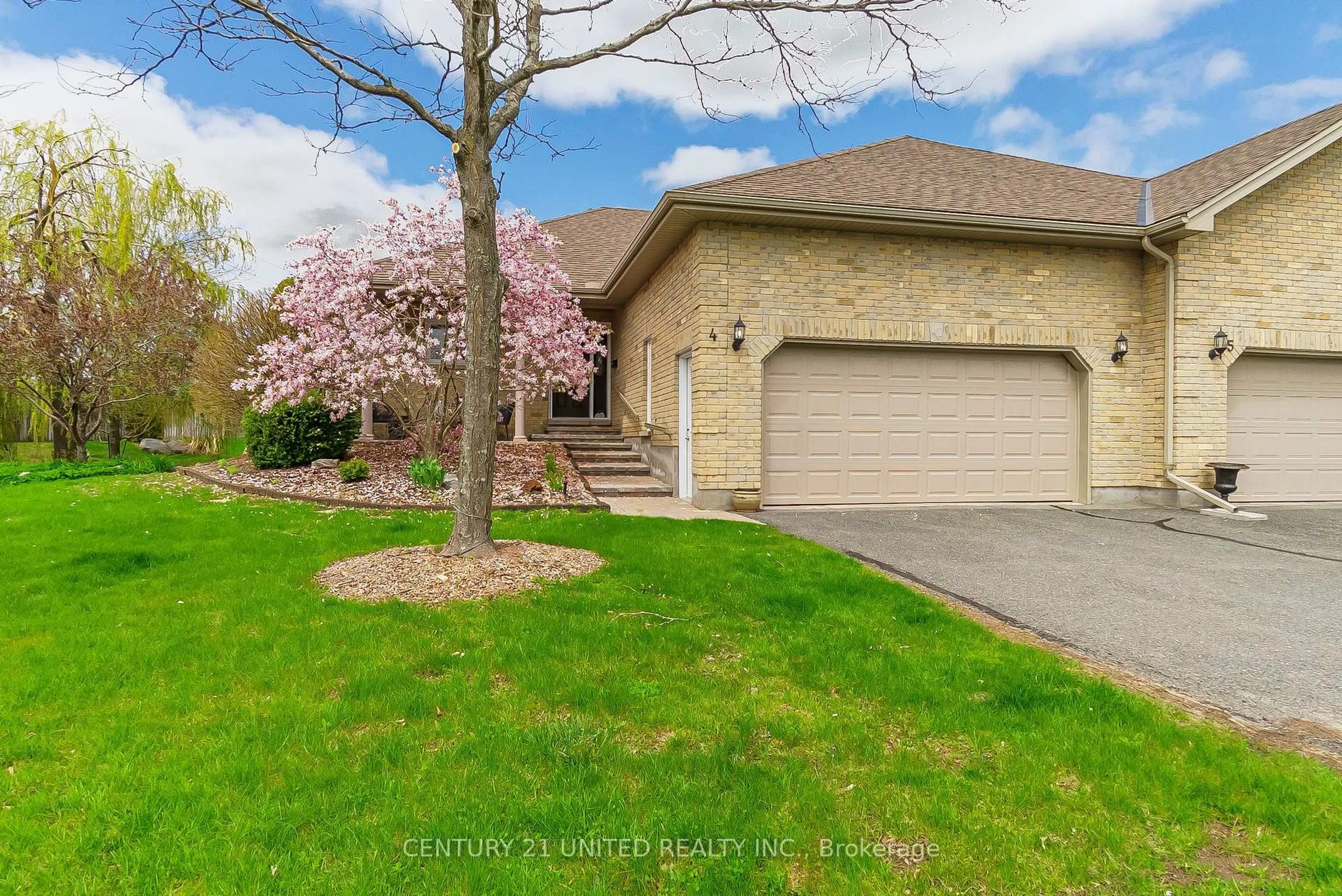 A pic from outside/outdoor area/front of a property/back of a property/a pic from drone, street for 227 Carnegie Ave #4, Peterborough North Ontario K9L 0B3