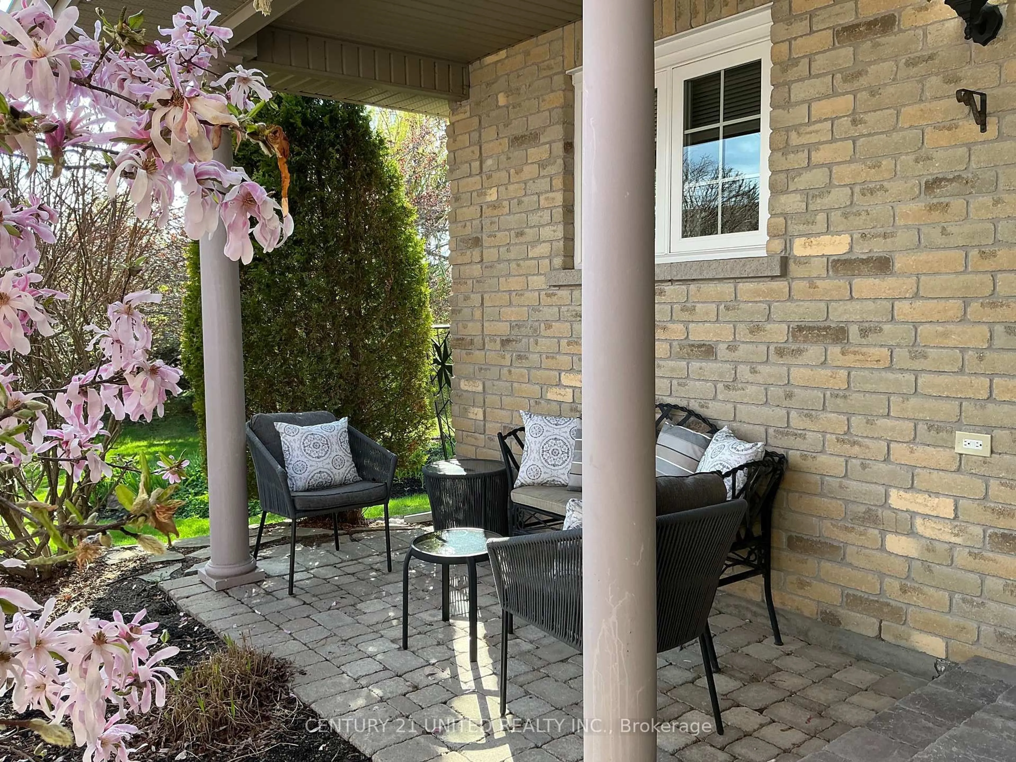 Patio, street for 227 Carnegie Ave #4, Peterborough North Ontario K9L 0B3