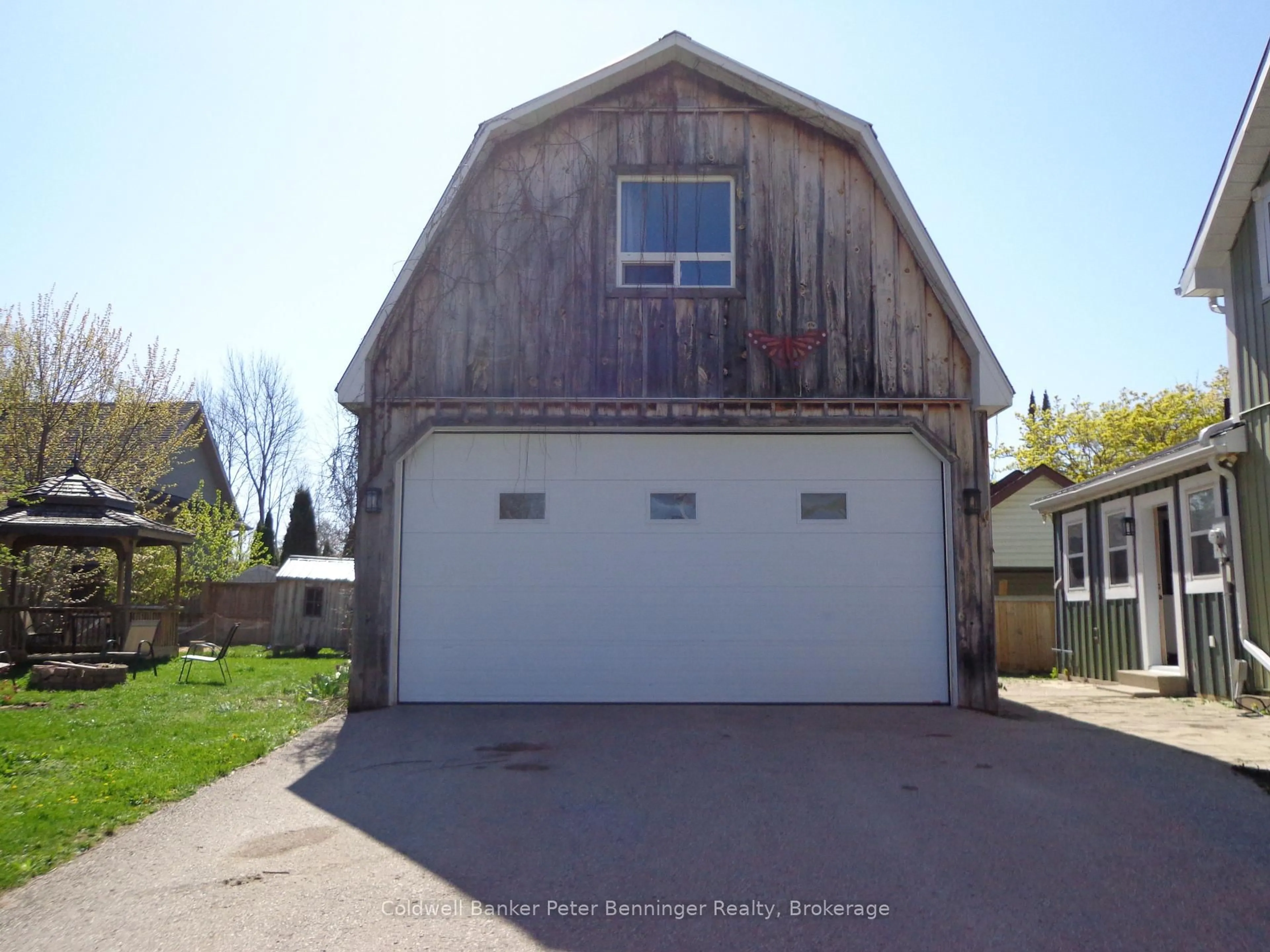 Indoor garage for 286 Victoria St, Arran-Elderslie Ontario N0G 2N0