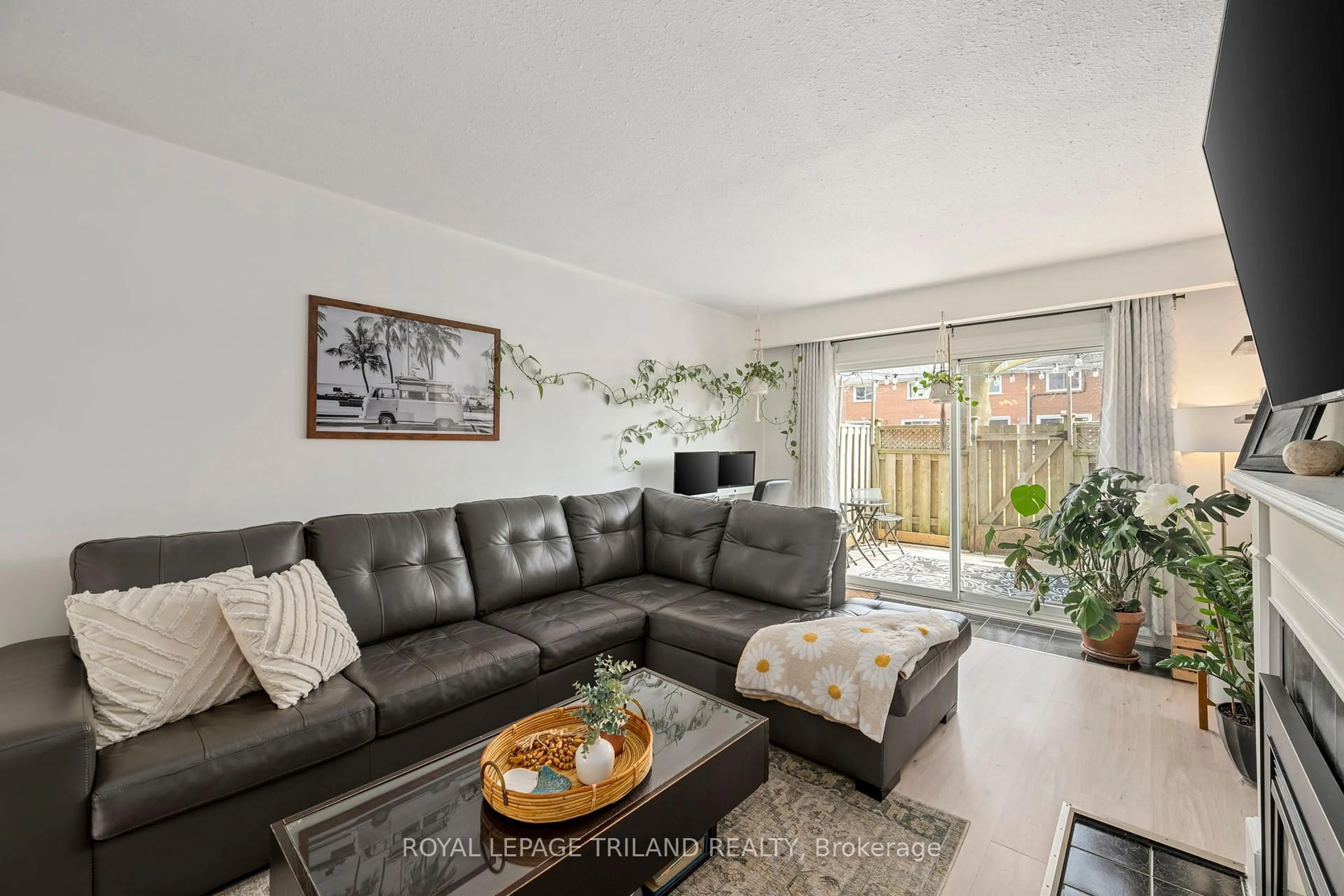 Living room with furniture, unknown for 61 Arbour Glen Cres, London East Ontario N5Y 1Z9