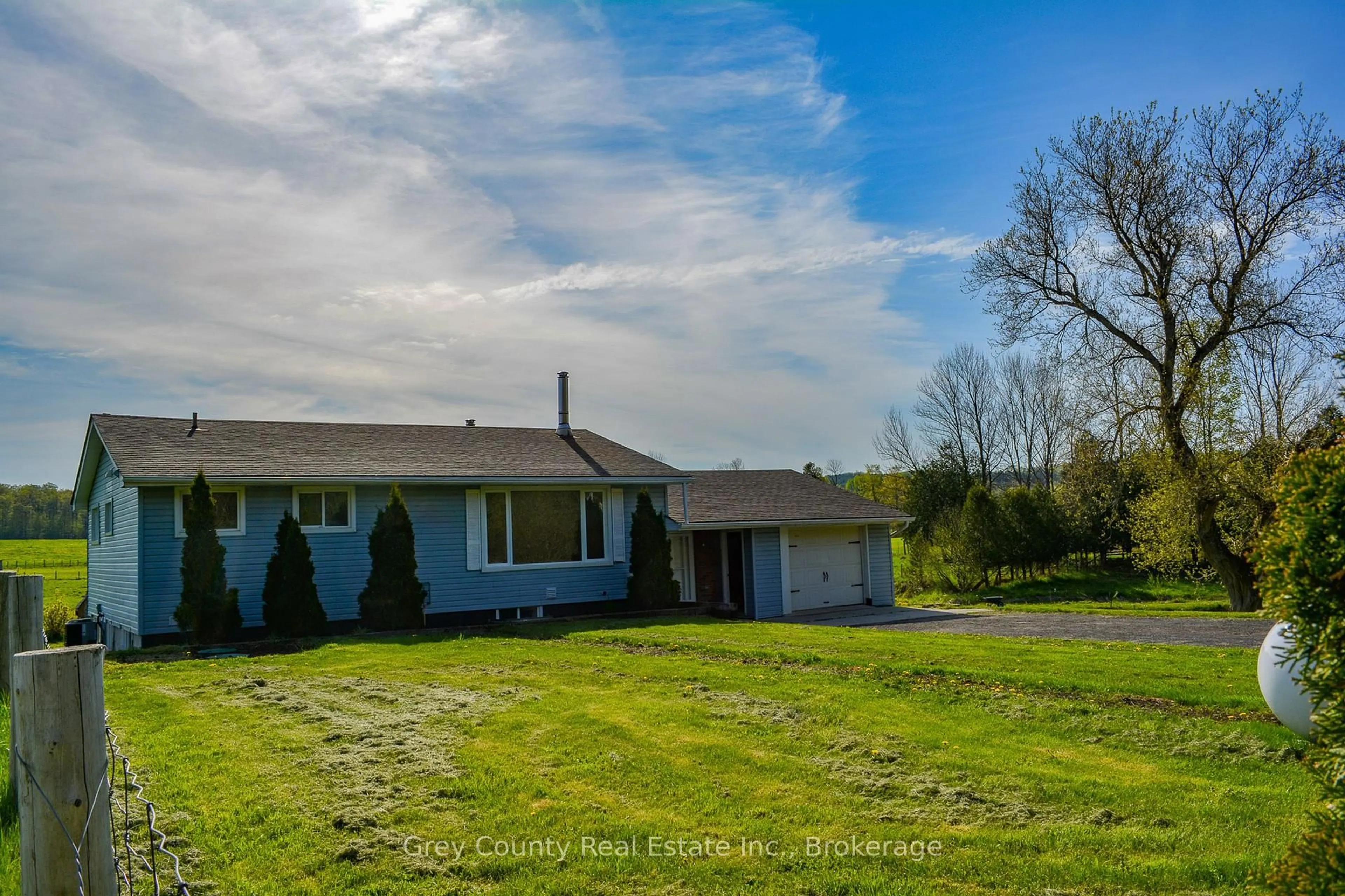 A pic from outside/outdoor area/front of a property/back of a property/a pic from drone, water/lake/river/ocean view for 617159 GREY ROAD 29 N/A, Meaford Ontario N0H 1E0