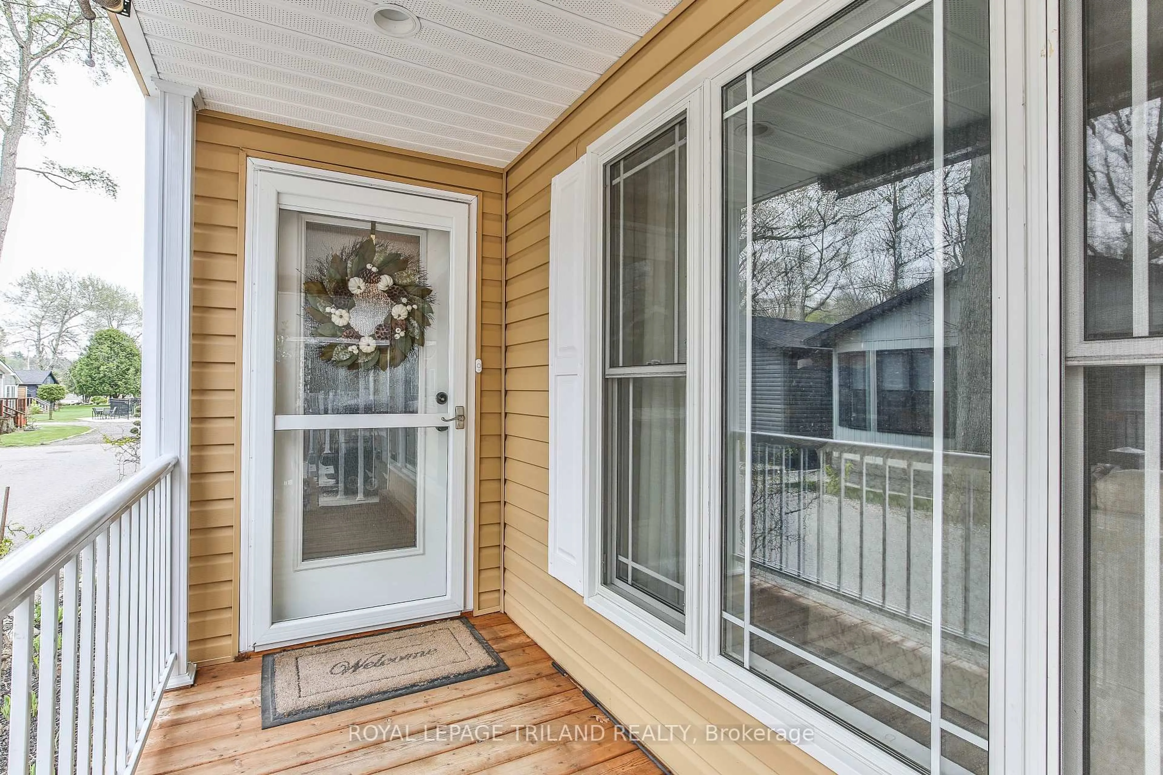 Indoor entryway for 22790 Amiens Rd #76, Middlesex Centre Ontario N0L 1R0