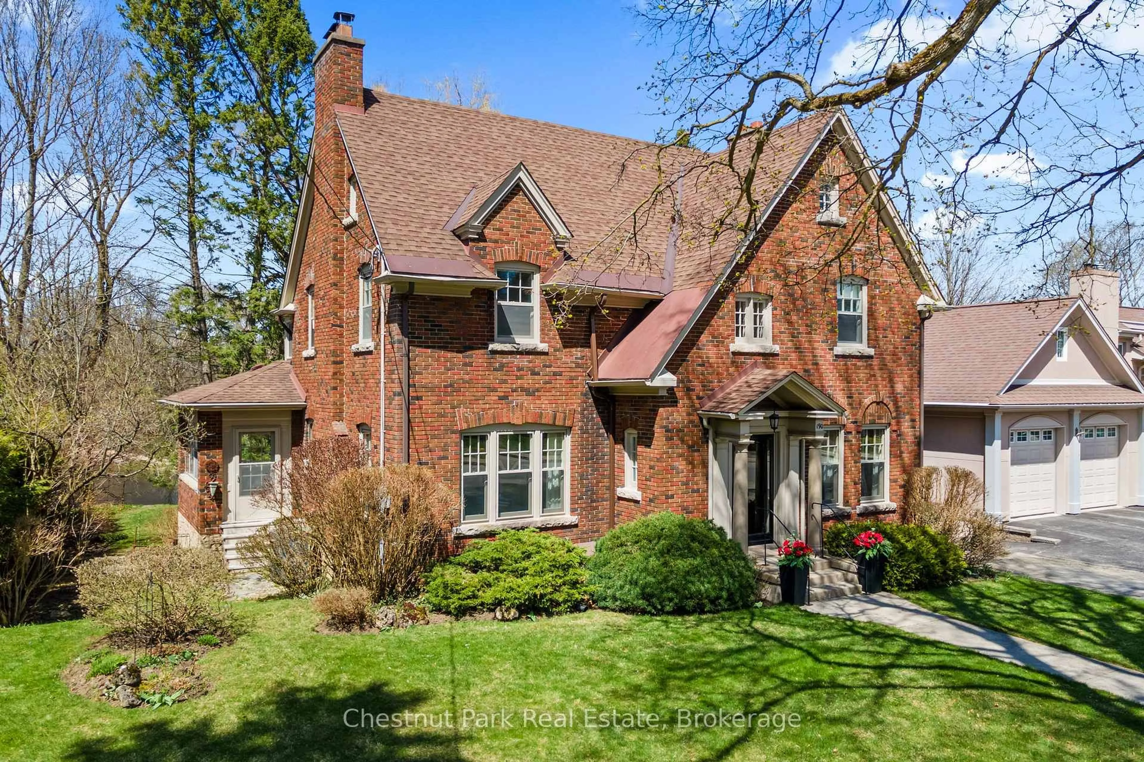 Home with brick exterior material, street for 190 4th St, Owen Sound Ontario N4K 3J9