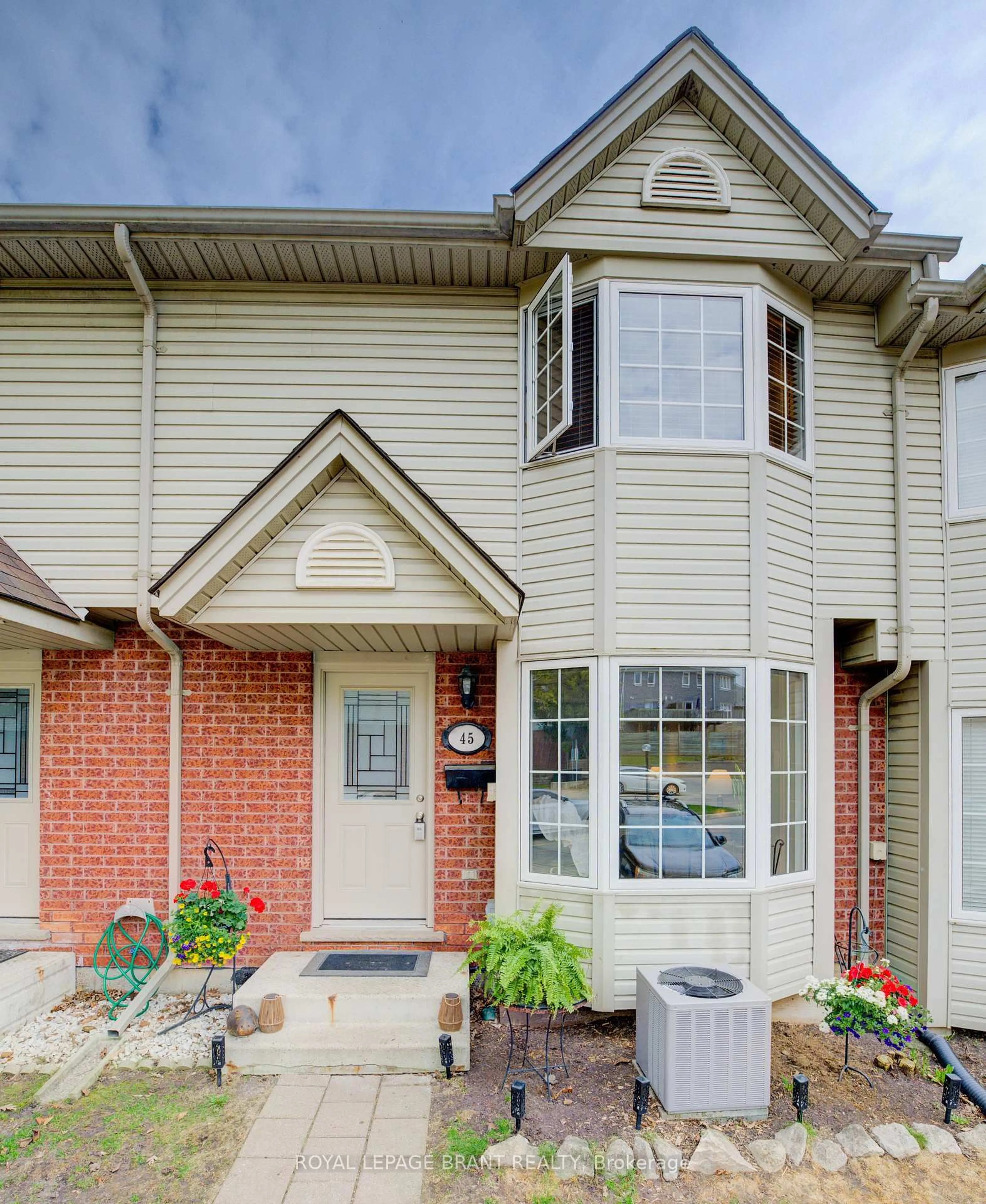 Unknown for 235 Saginaw Pkwy #45, Cambridge Ontario N1T 1X4