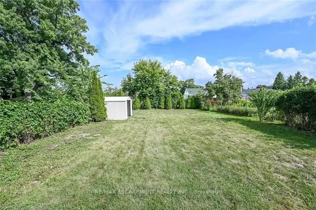 Additional property image - 379 East 19th St