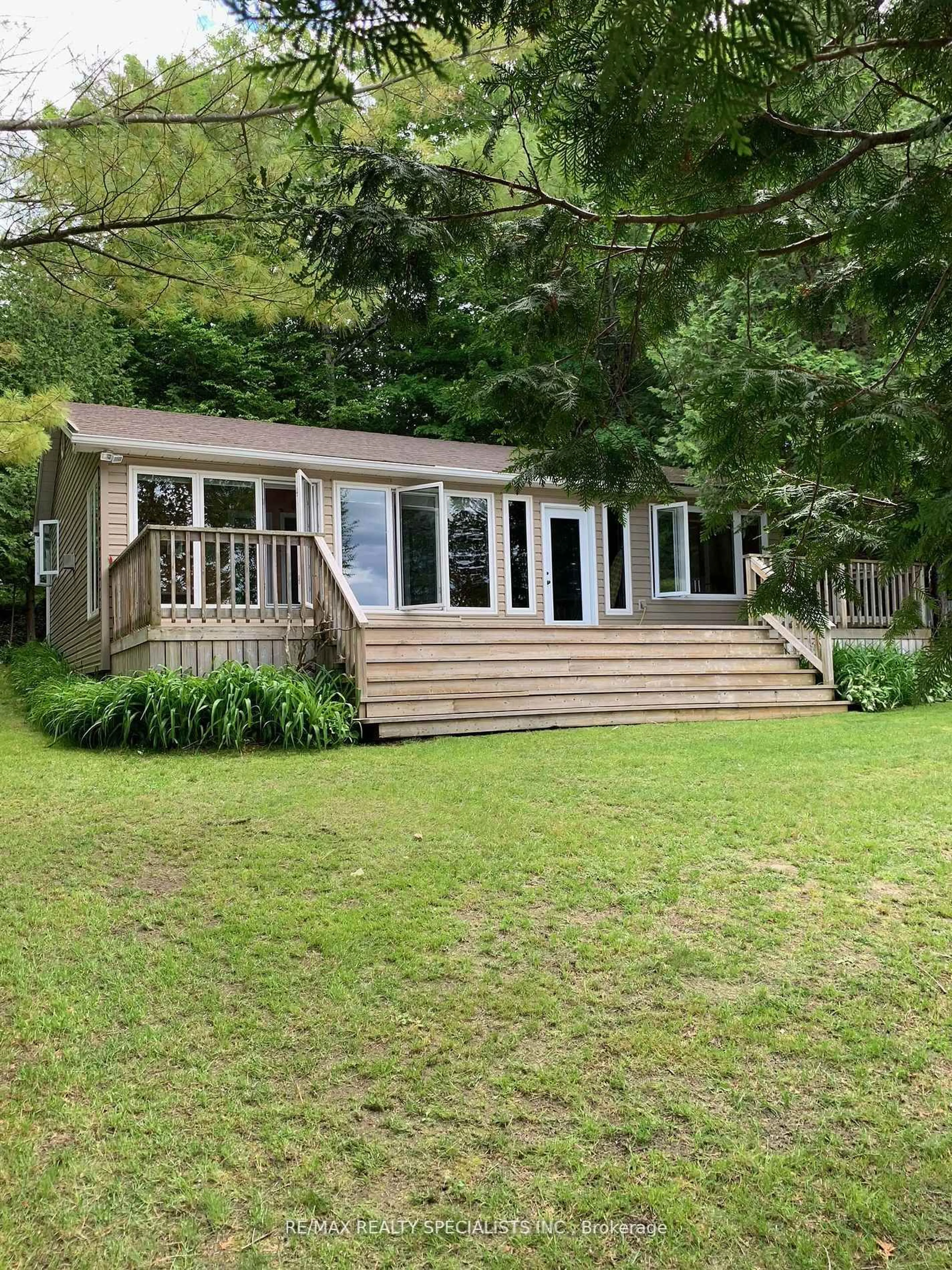 Home with vinyl exterior material, water/lake/river/ocean view for 181 LIGHTNING POINT Rd, Kawartha Lakes Ontario K0M 1K0