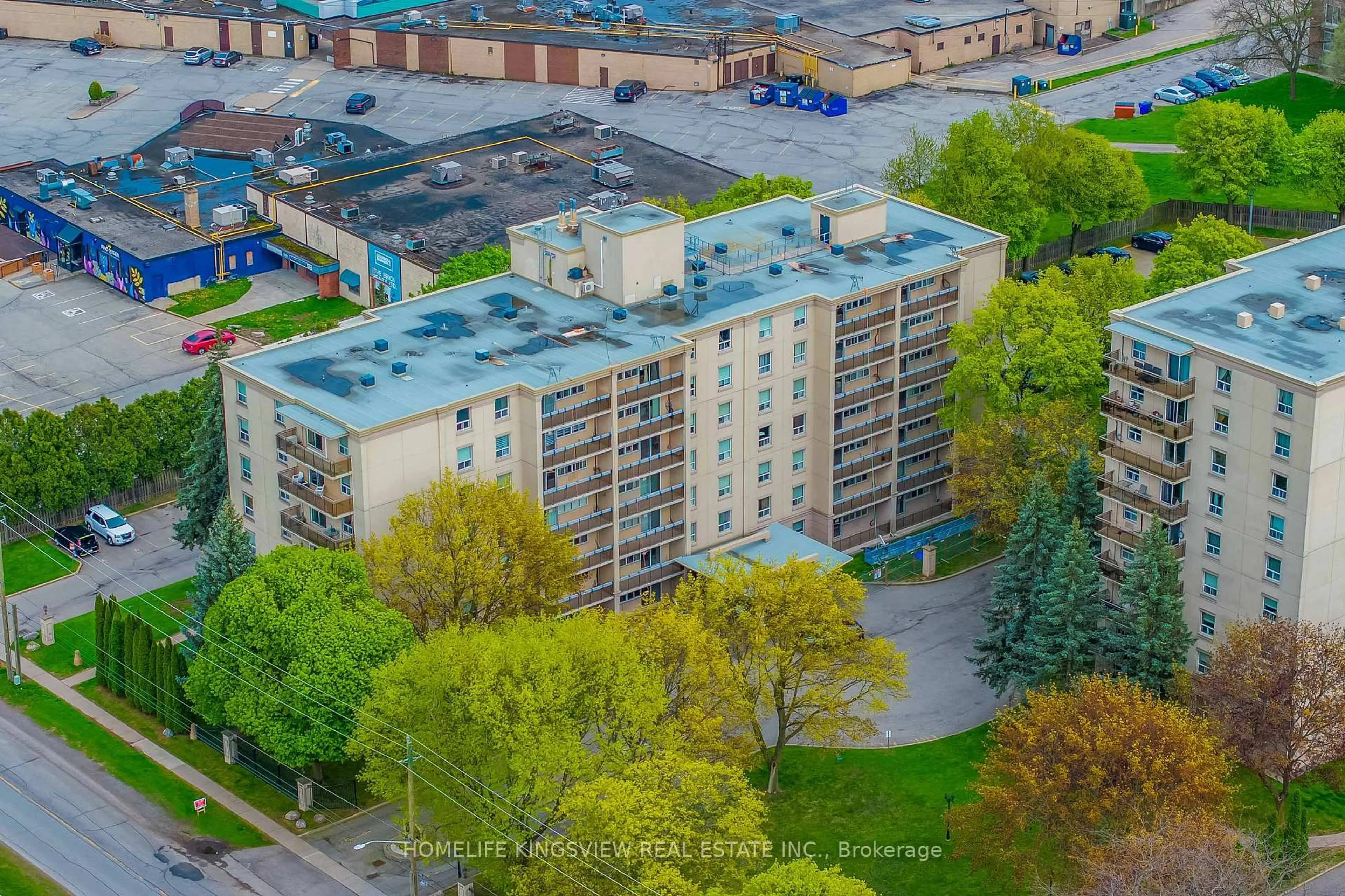 A pic from outside/outdoor area/front of a property/back of a property/a pic from drone, city buildings view from balcony for 6390 HUGGINS St #106, Niagara Falls Ontario L2J 1H1