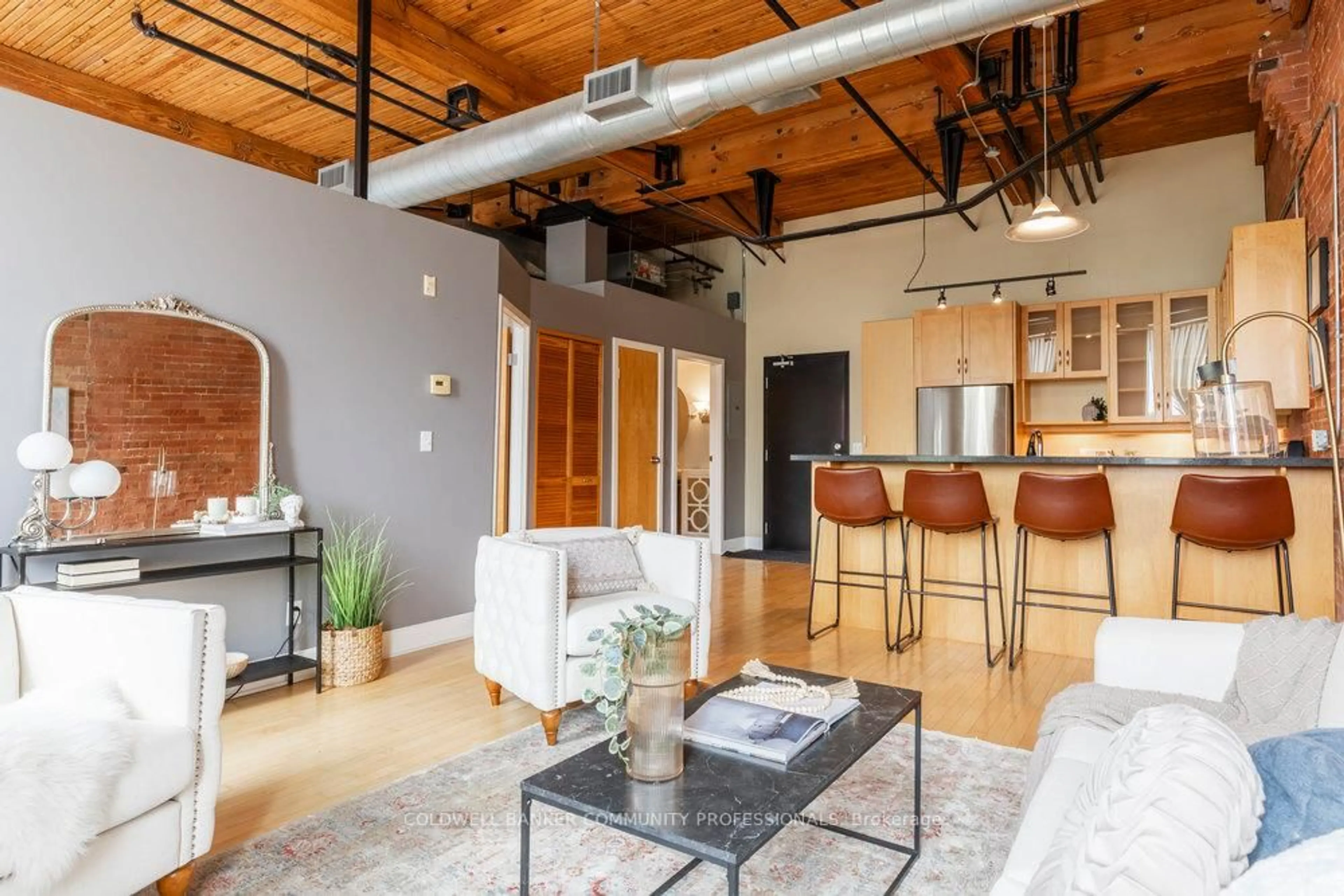 Unknown for 26 Ontario St #216, Guelph Ontario N1E 7K1