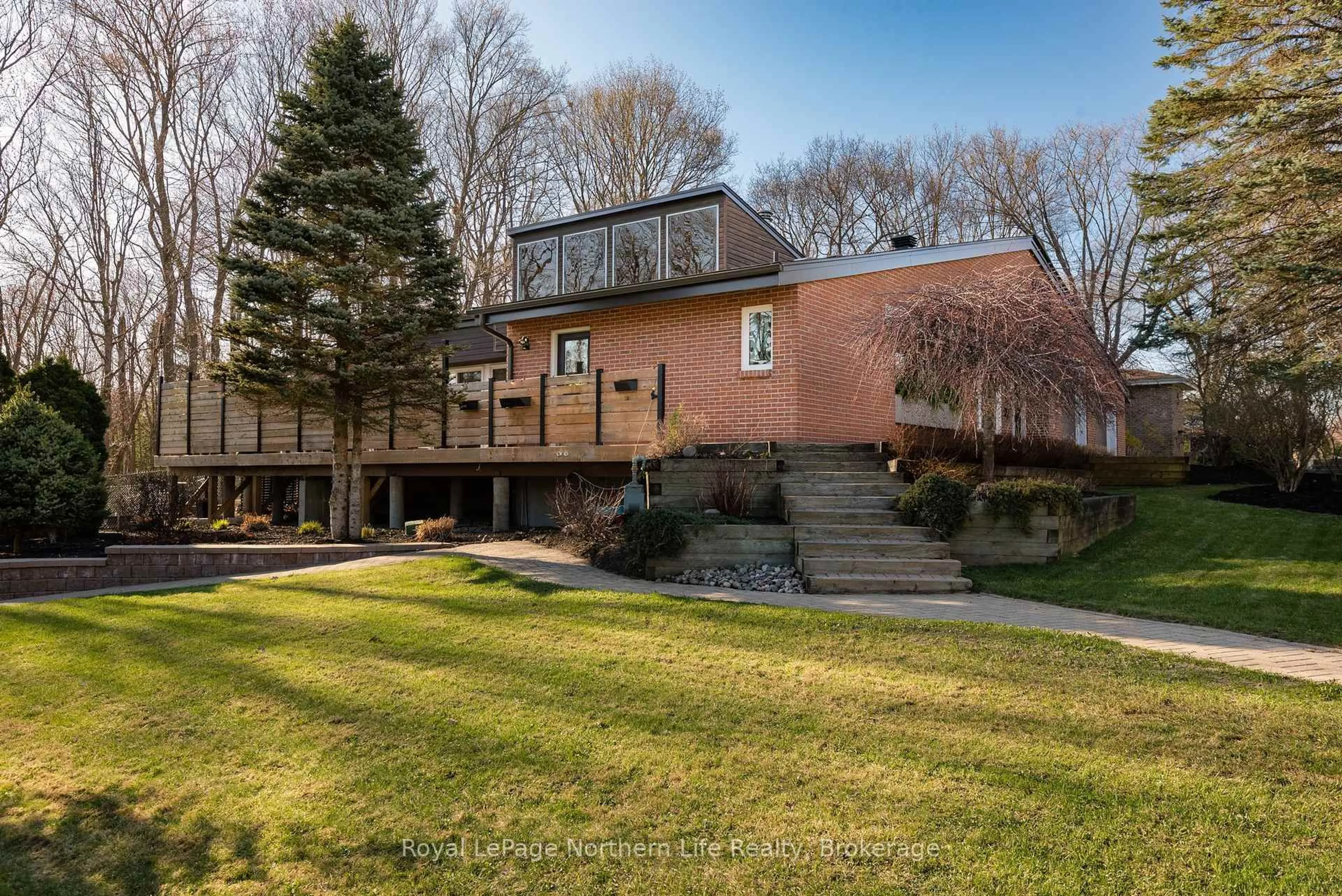 Unknown for 373 Greenhill Ave, North Bay Ontario P1C 1J6