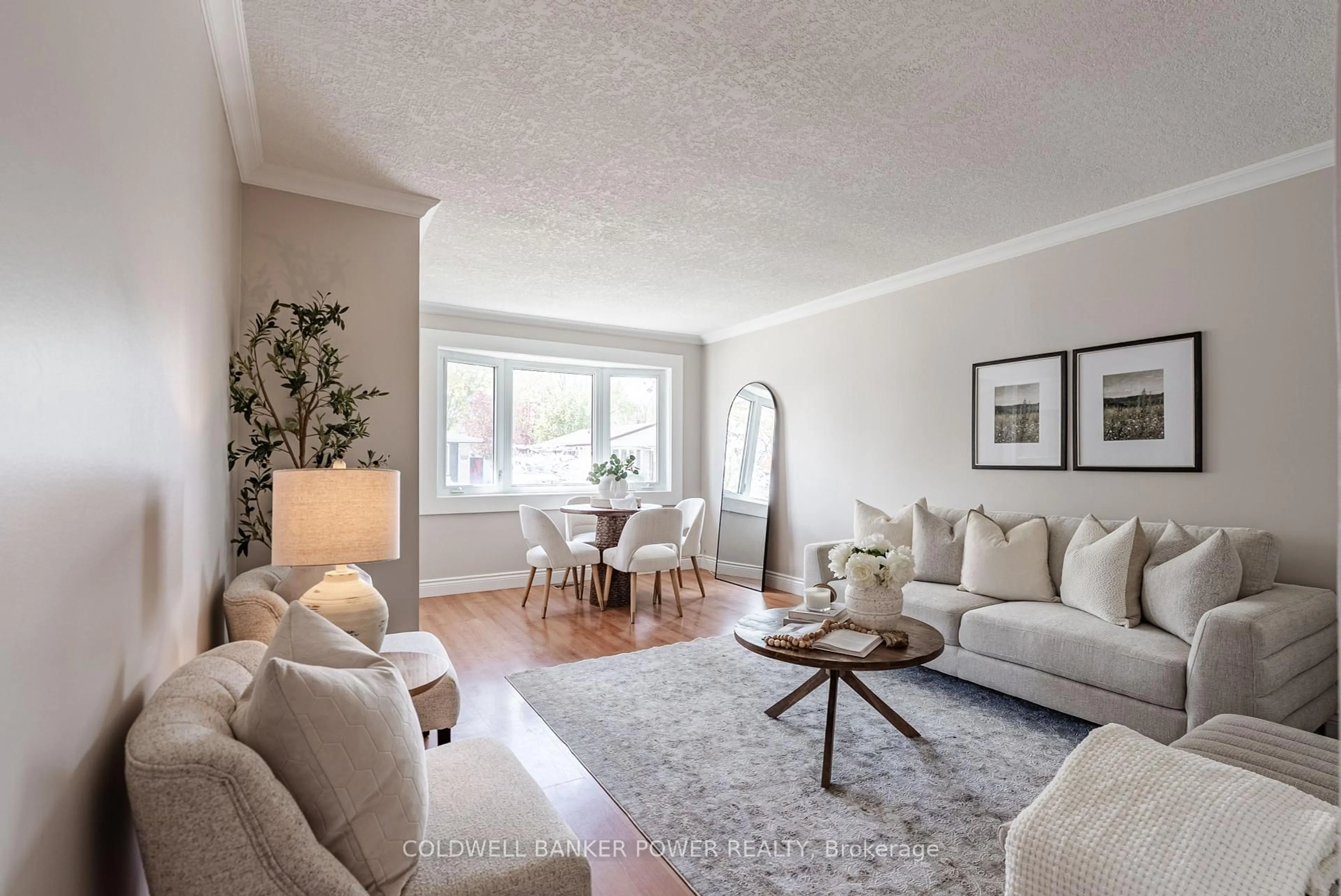 Living room with furniture, unknown for 22 SCOTCHMERE Cres, London South Ontario N6E 2A1