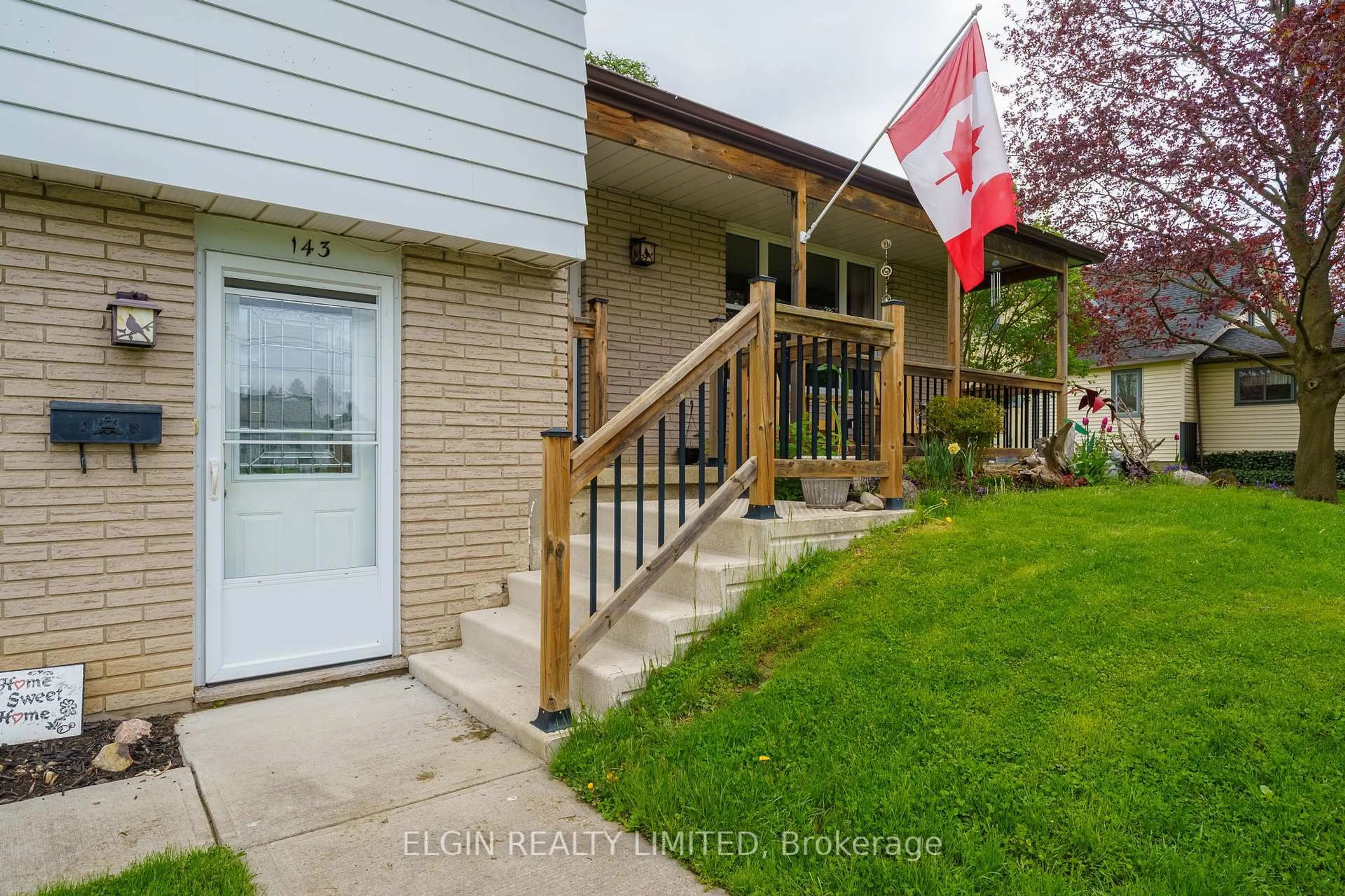 Unknown for 9618 Francis St, Southwold Ontario N0L 2E0