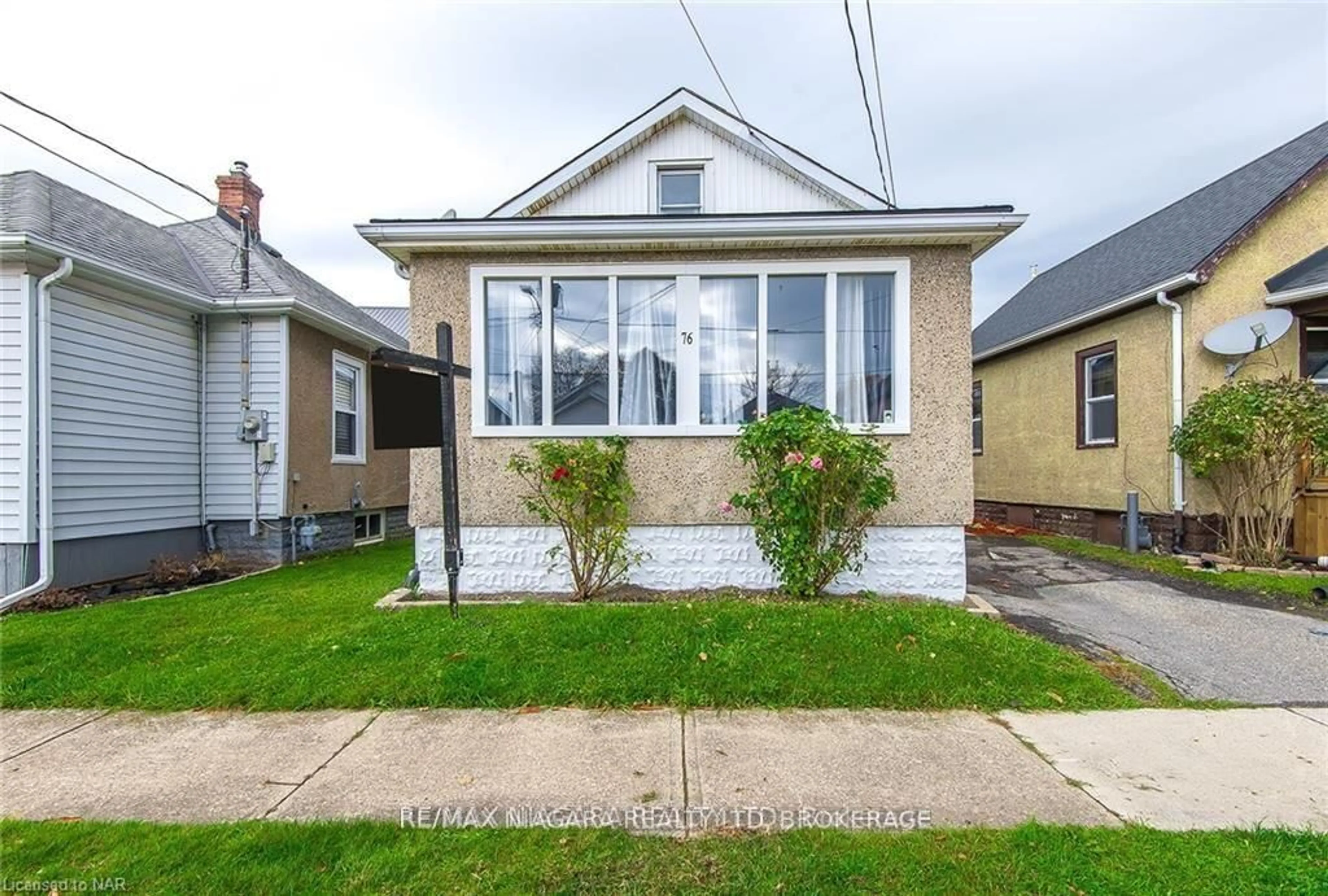 Unknown for 76 Sixth St, Welland Ontario L3B 5A8