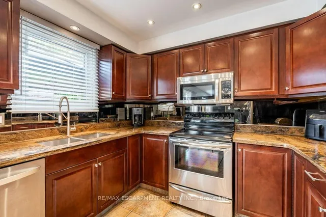 Additional property image - 14 Twin Crt
