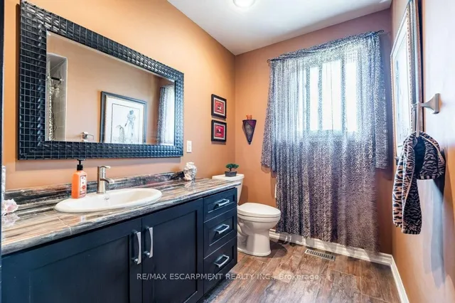 Additional property image - 14 Twin Crt