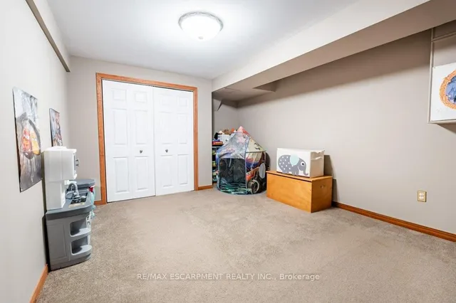 Additional property image - 14 Twin Crt