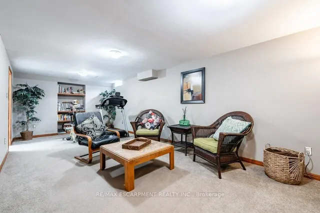 Additional property image - 14 Twin Crt