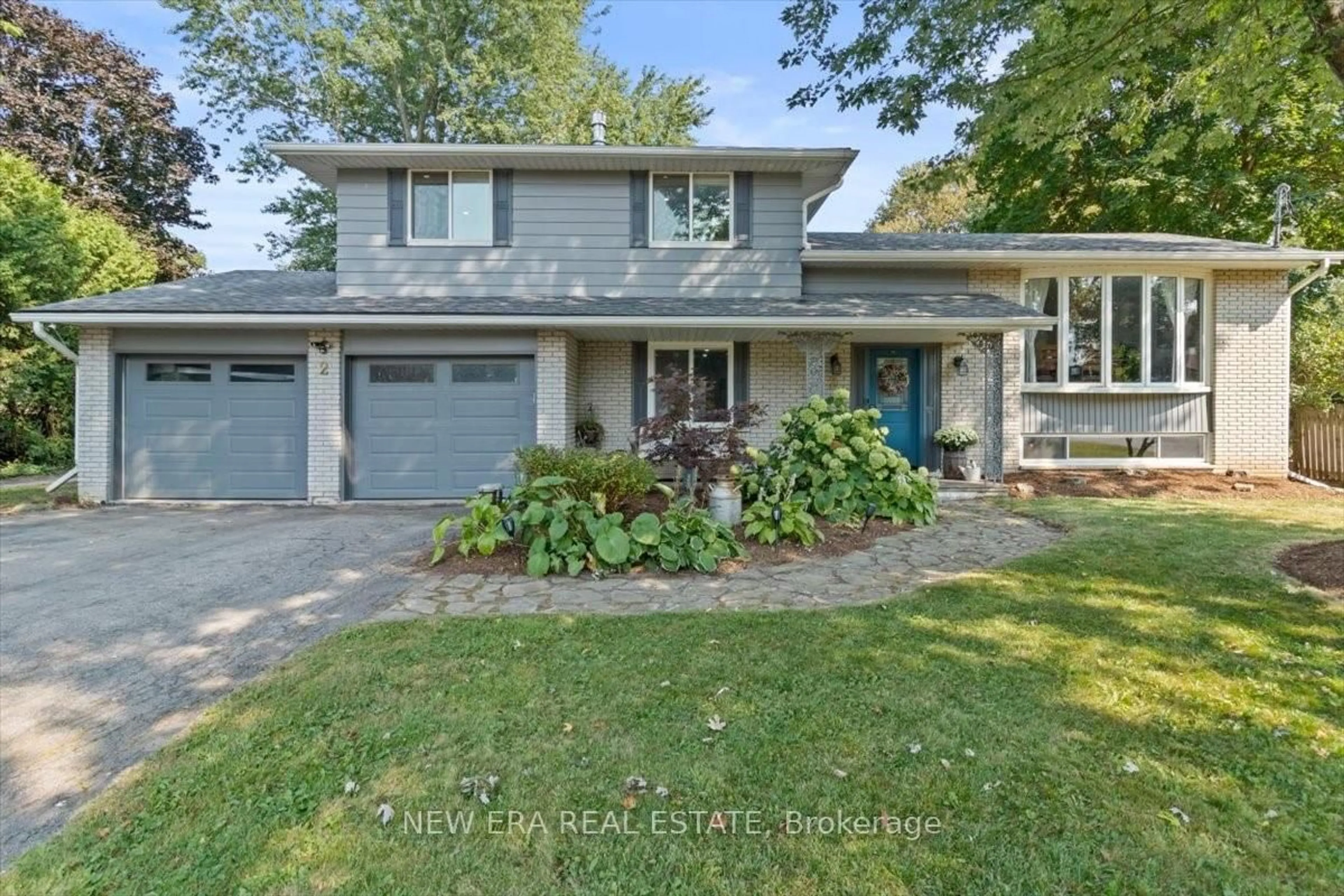 Unknown for 2 Carey St, Hamilton Ontario L0R 2H2